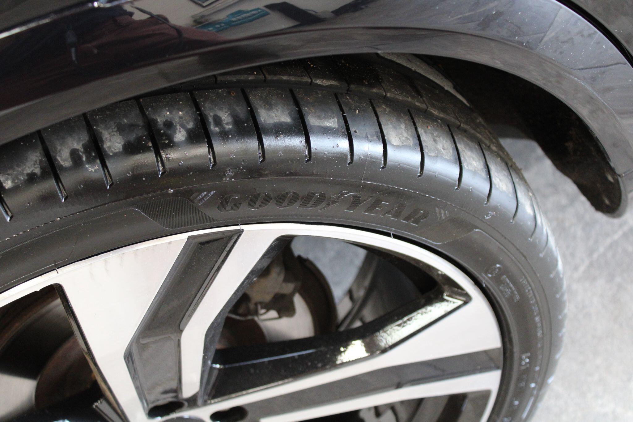 Volvo XC90 - Image 17