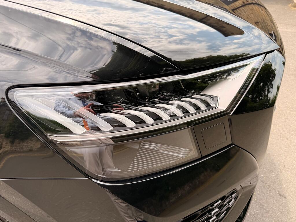 Audi RSQ8 - Image 12