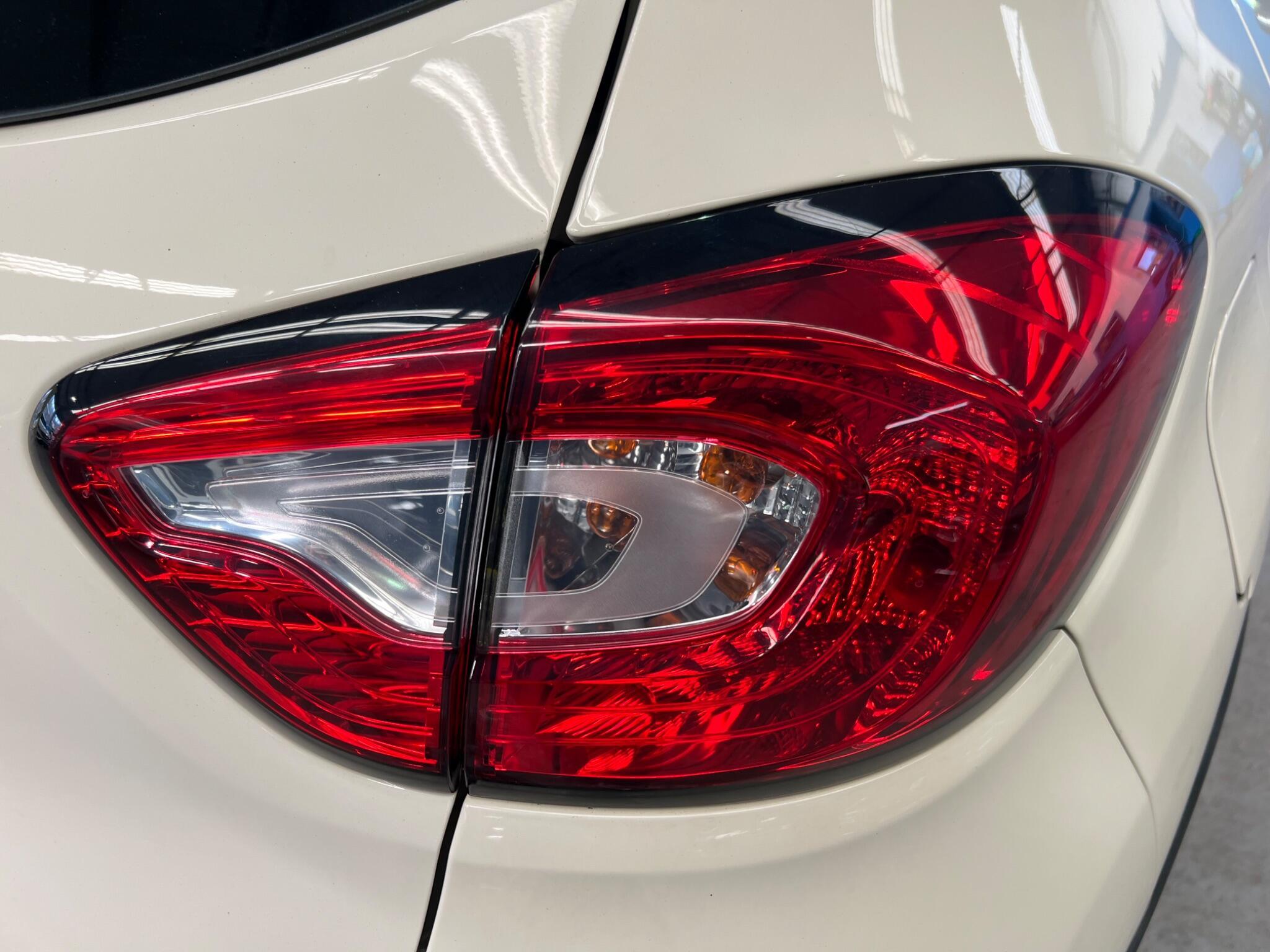 Renault Captur - Image 28