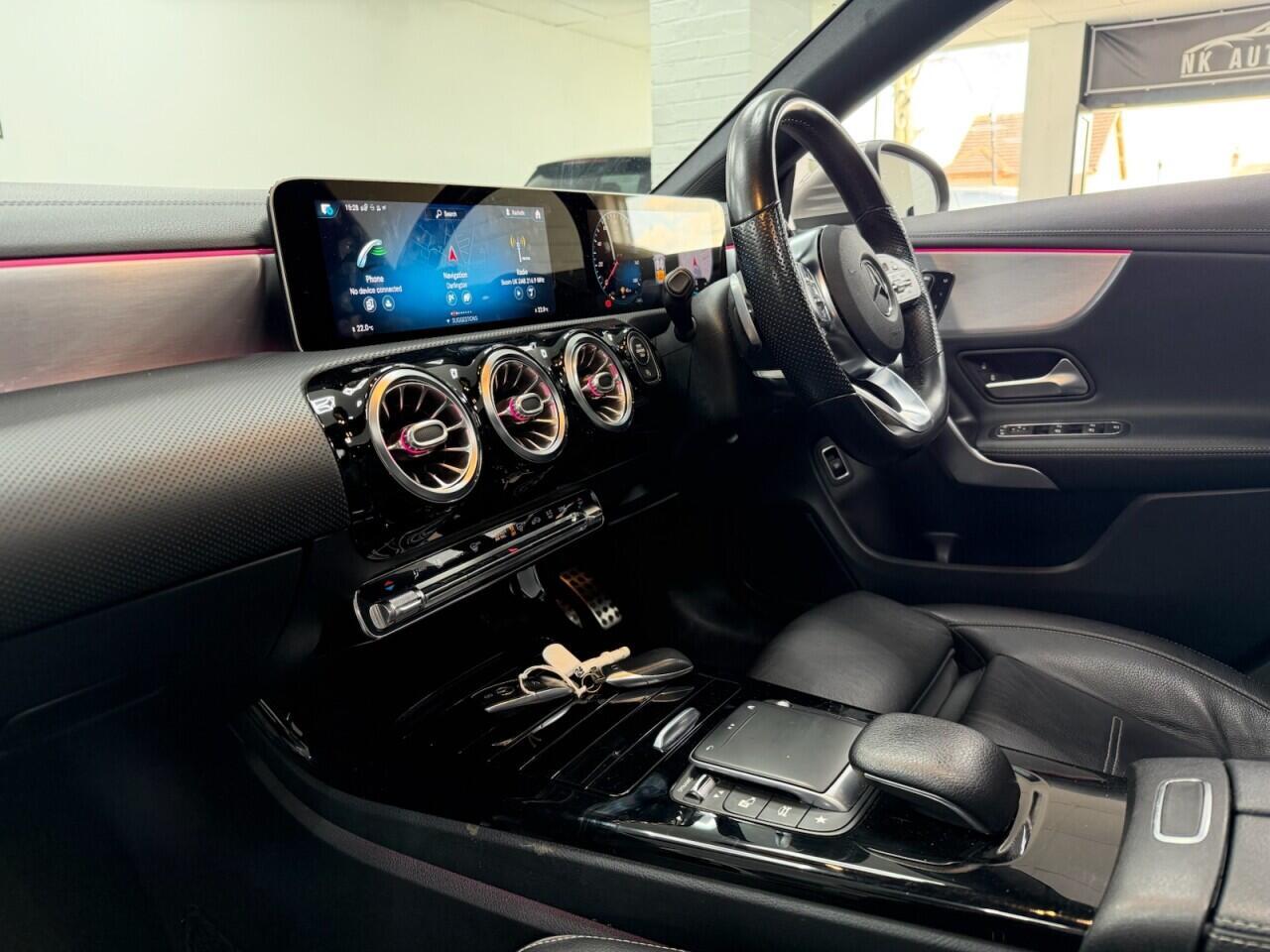Mercedes-benz CLA - Image 25