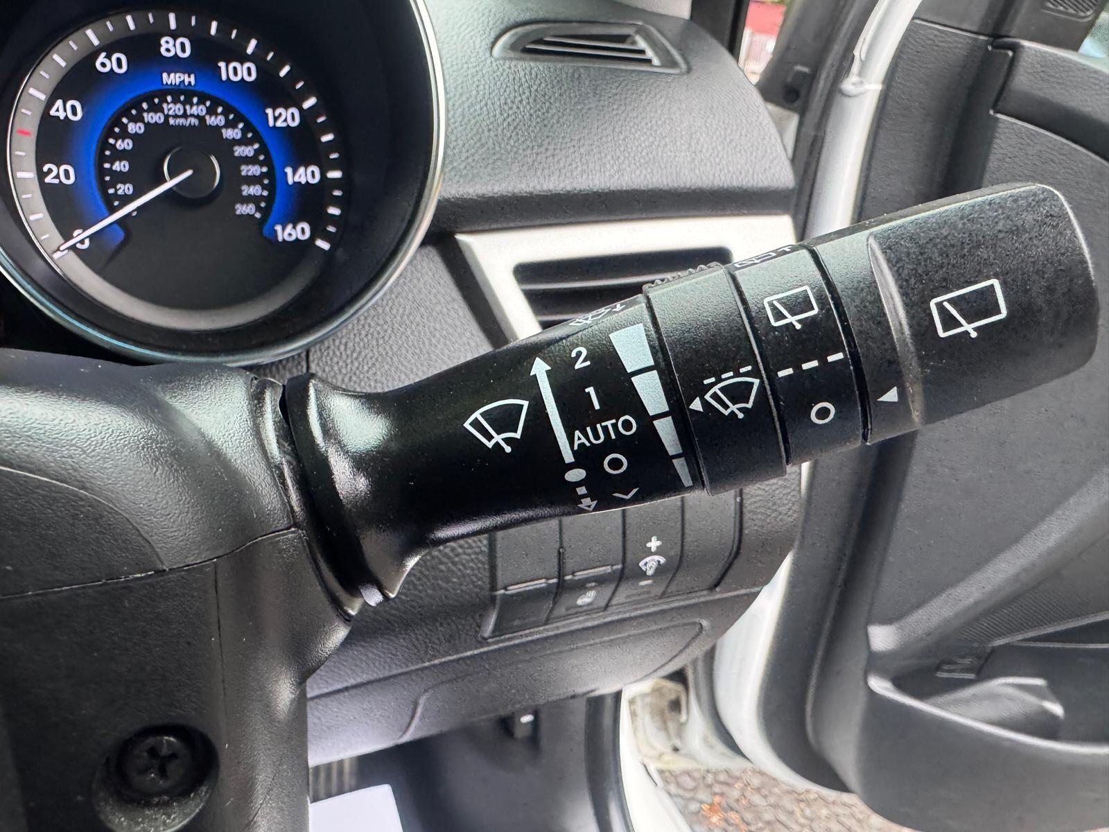 Hyundai i30 - Image 17