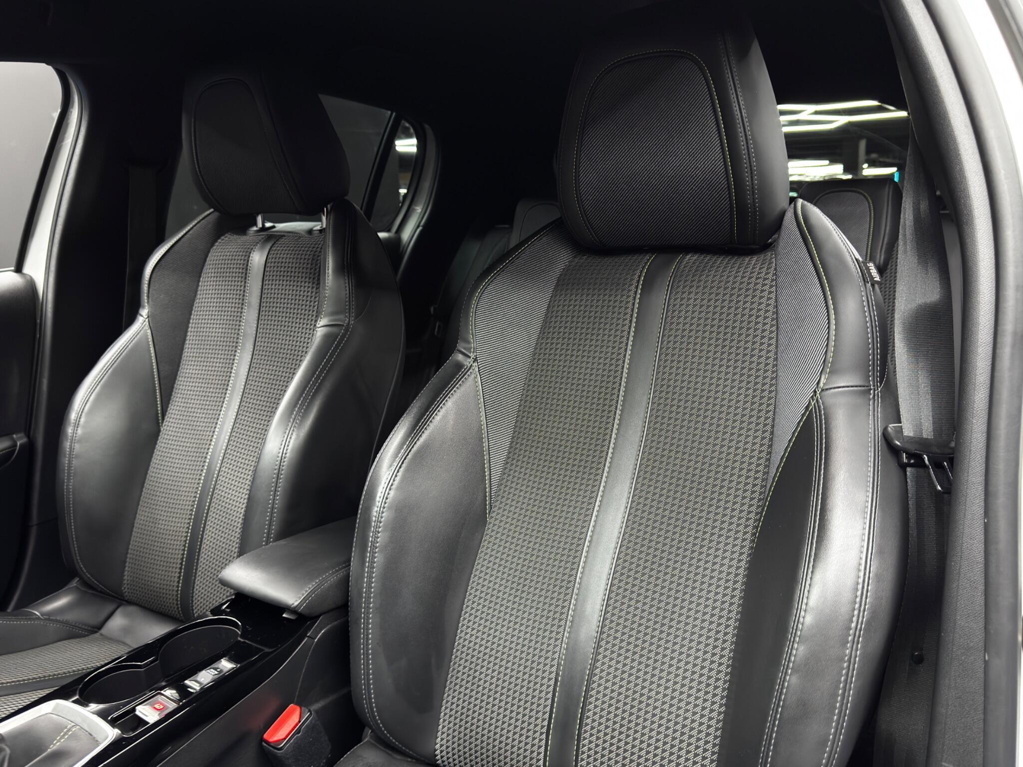 Peugeot 208 - Image 14