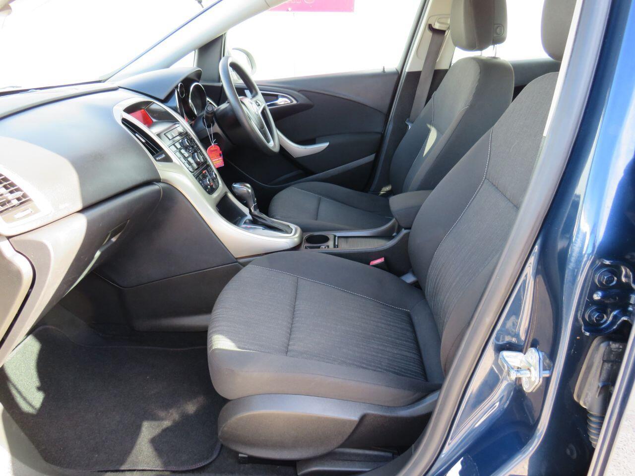 Vauxhall Astra - Image 10