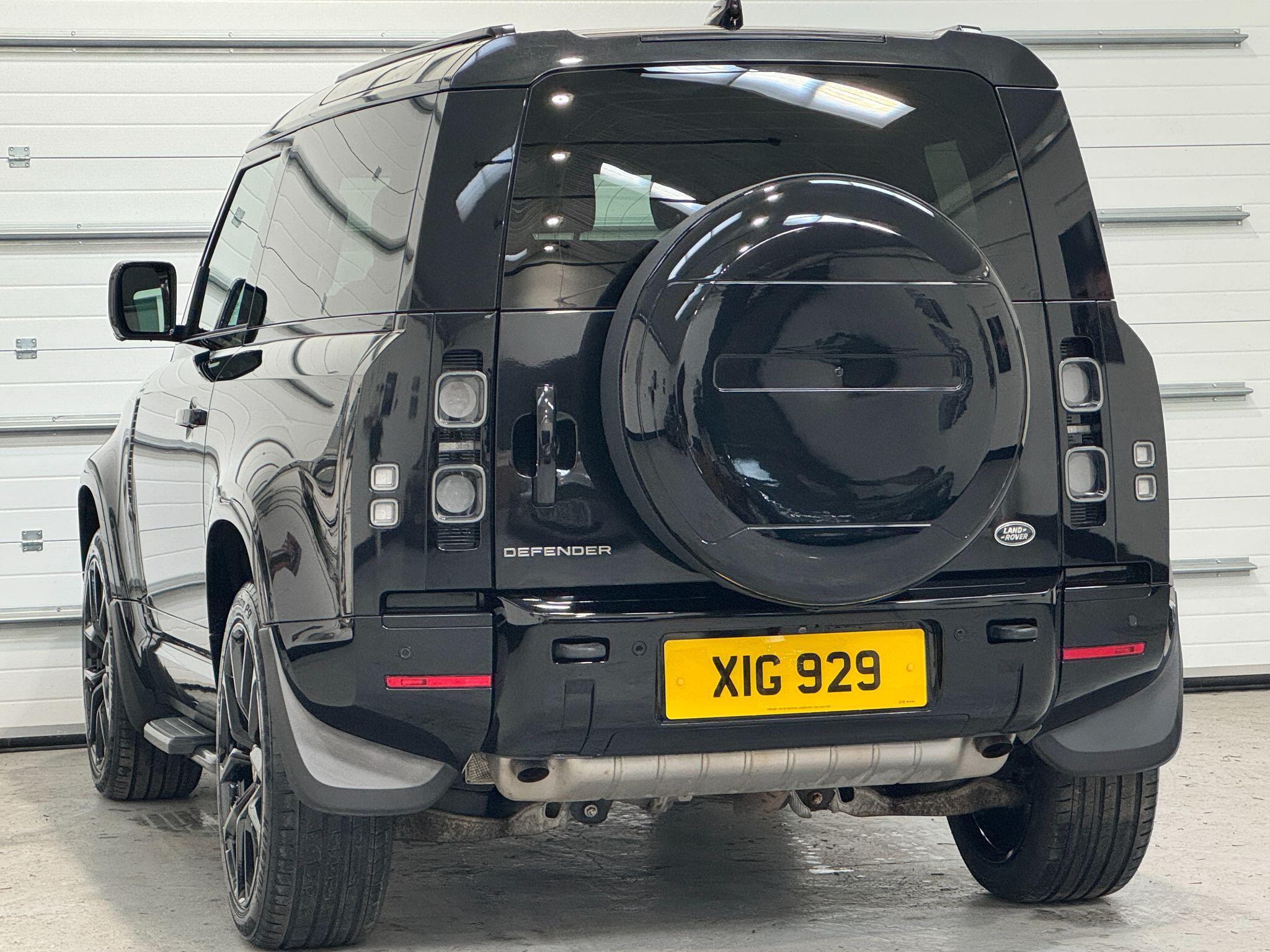 Land Rover Defender 90 - Image 14