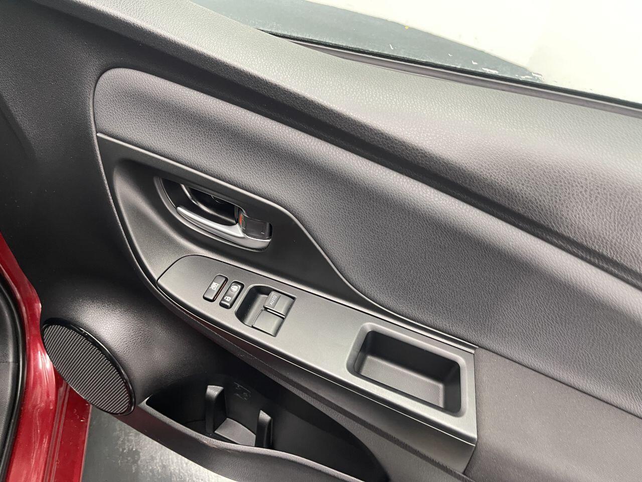 Toyota Yaris - Image 28