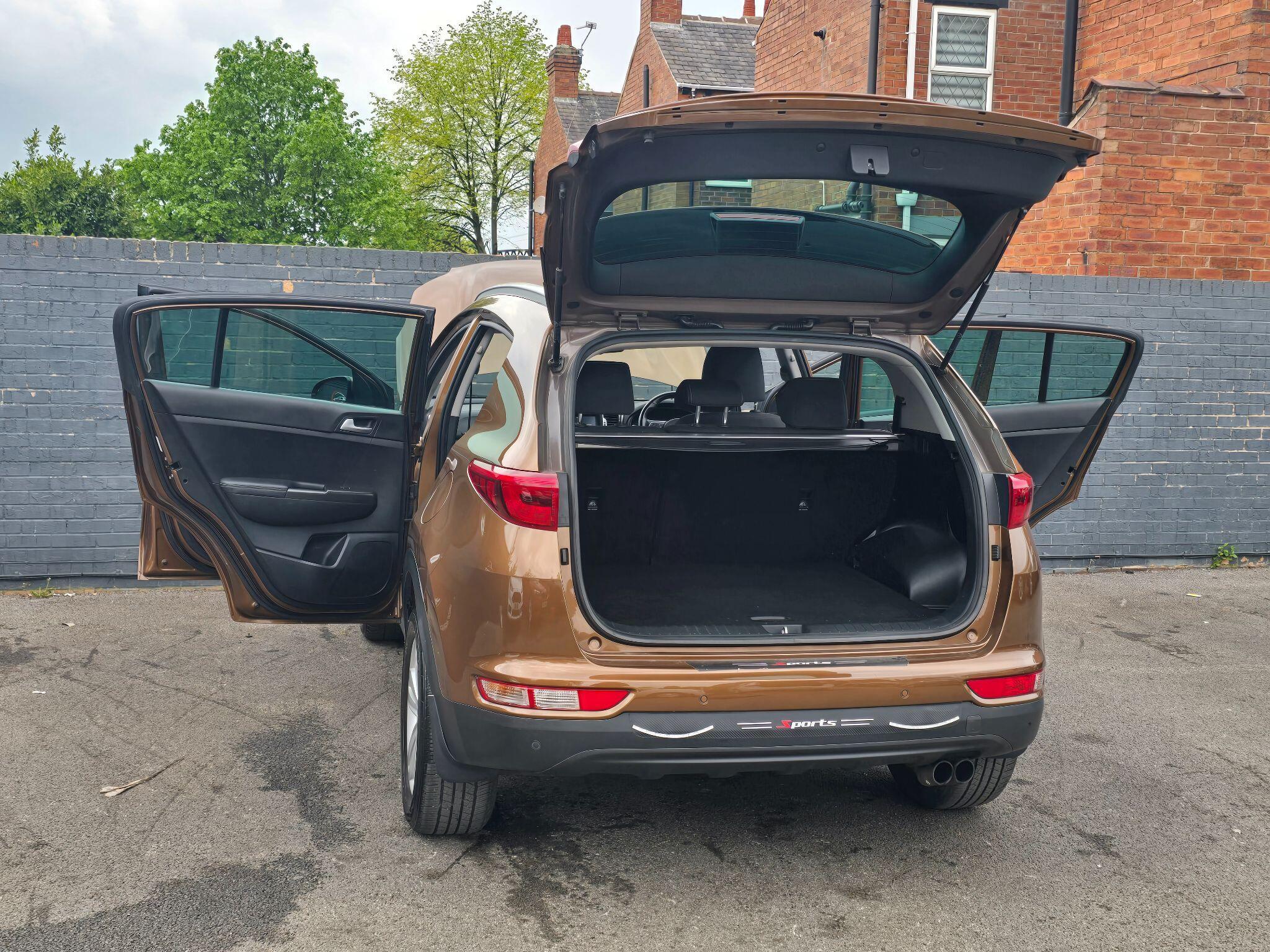 Kia Sportage - Image 19