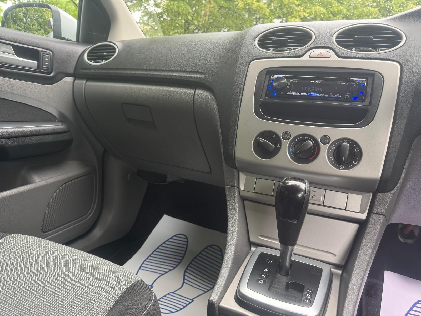 Ford Focus - Image 19