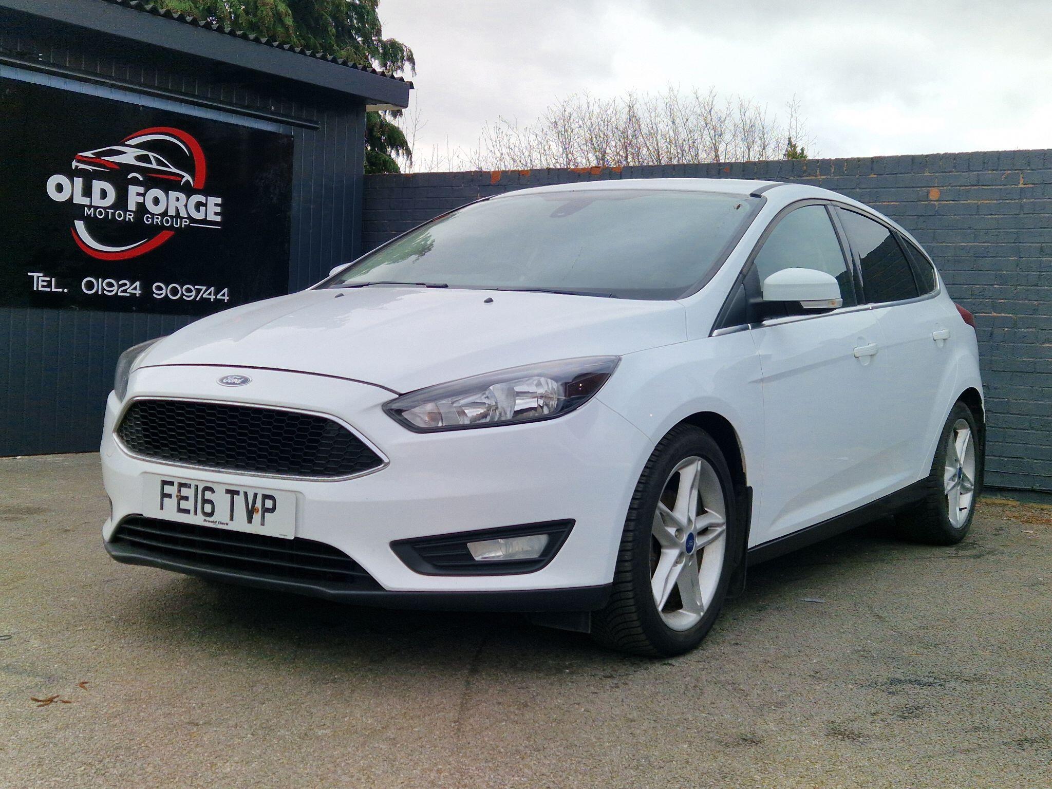 Ford Focus - Image 18