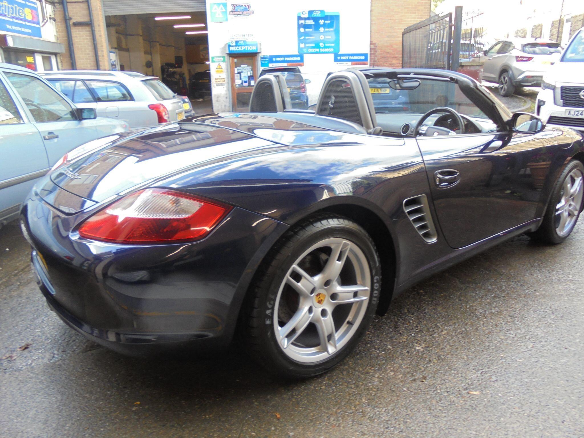 Porsche Boxster - Image 10