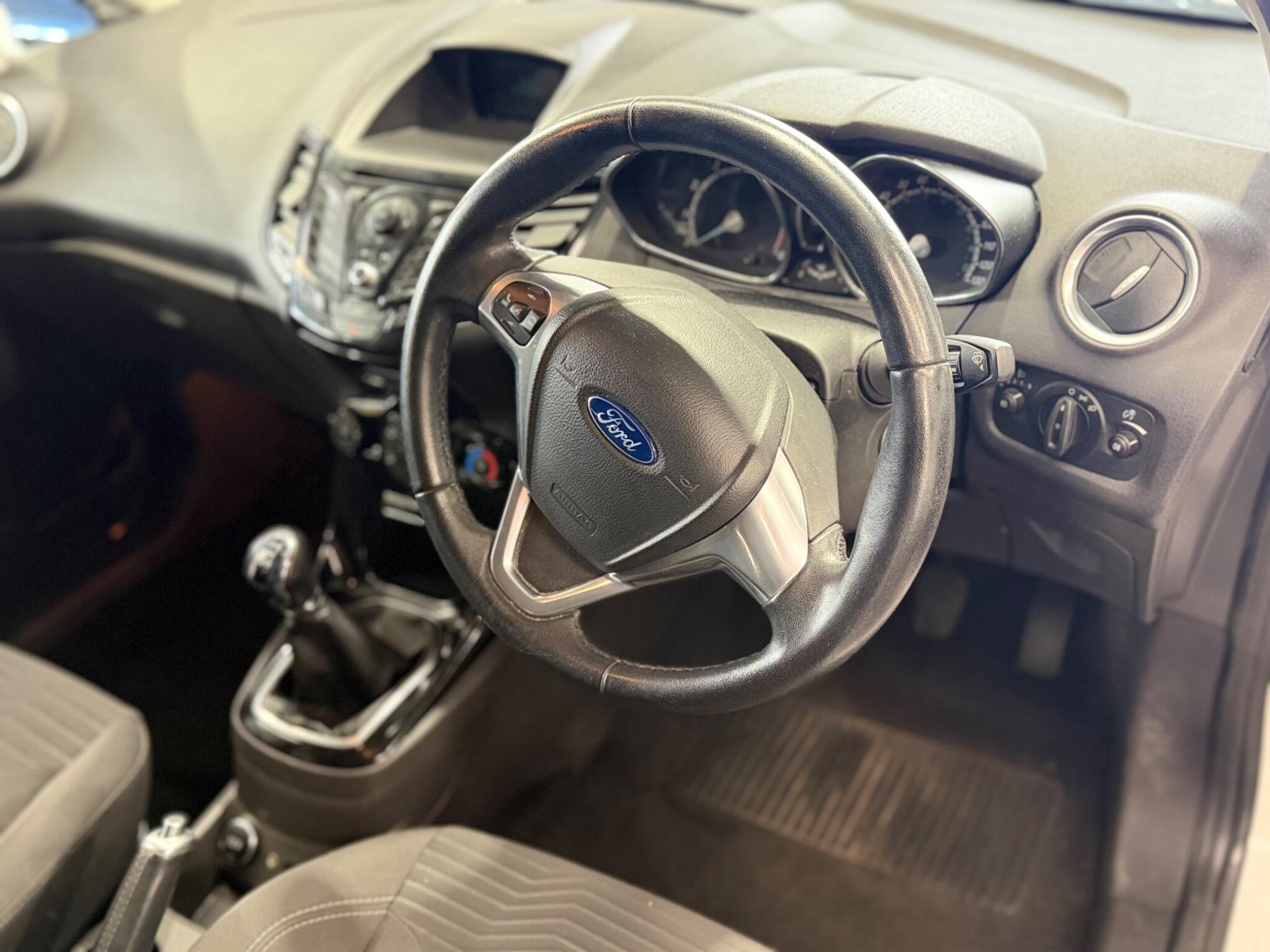 Ford Fiesta - Image 21