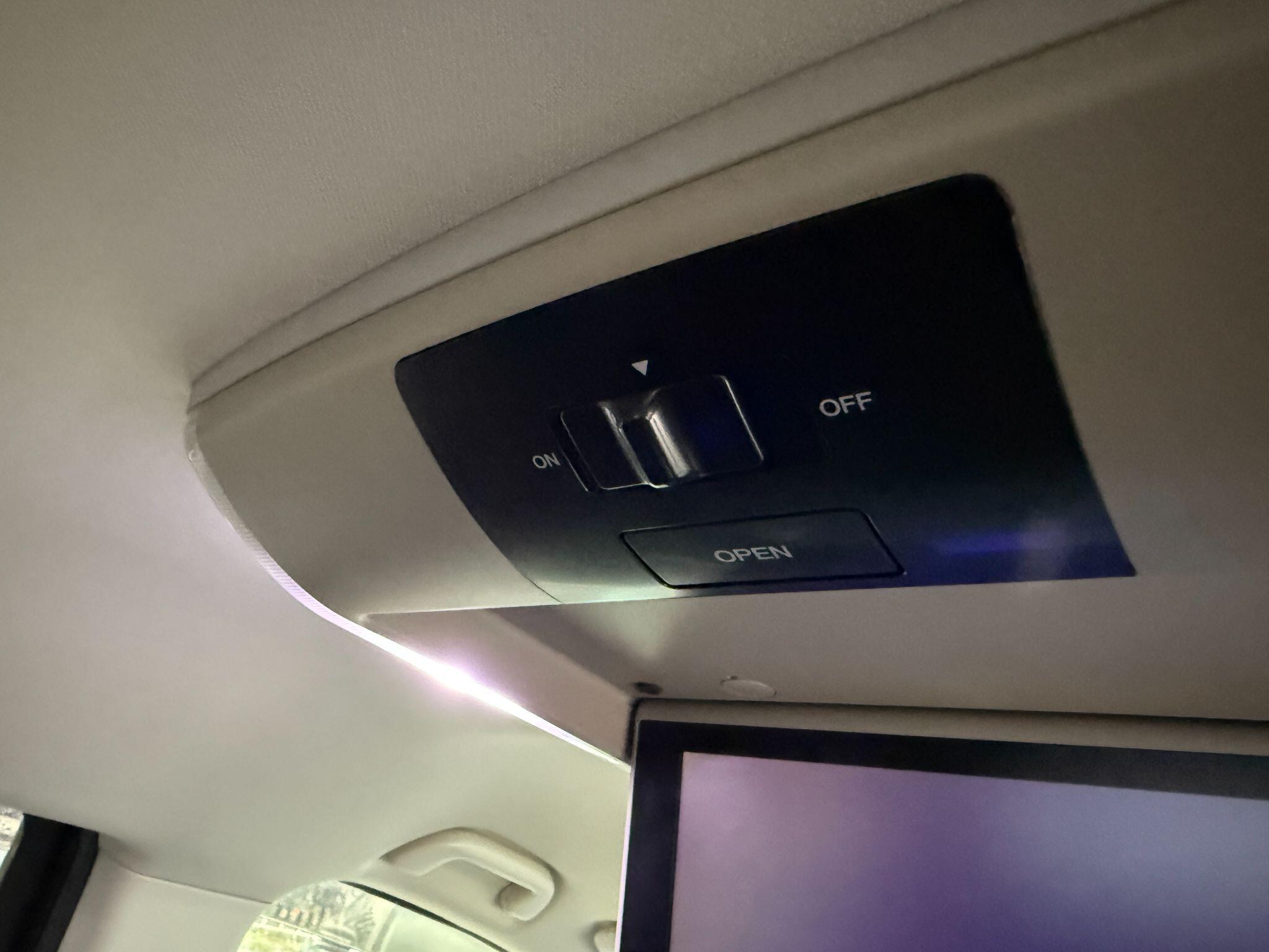 Honda Odyssey - Image 43