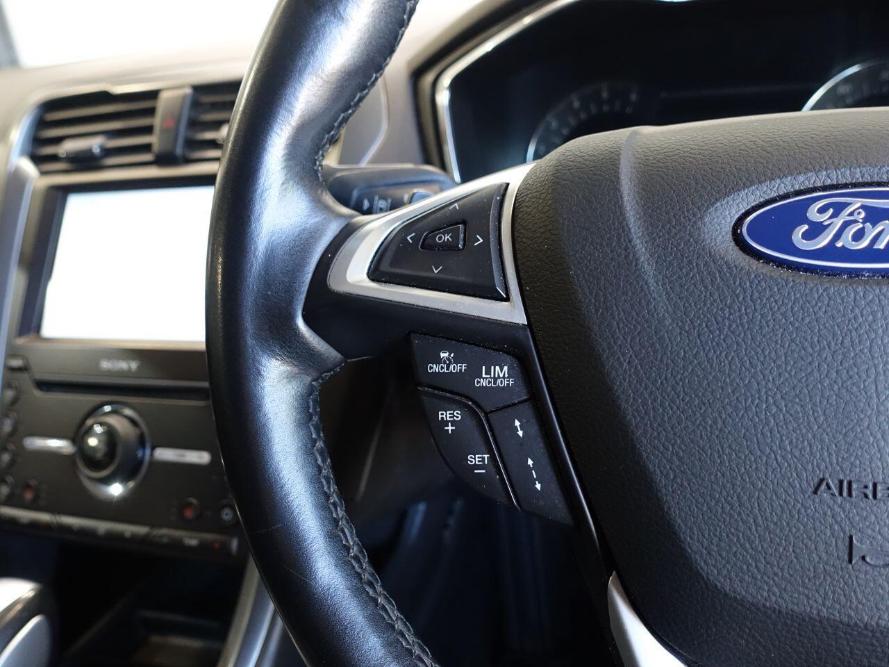 Ford Mondeo - Image 19