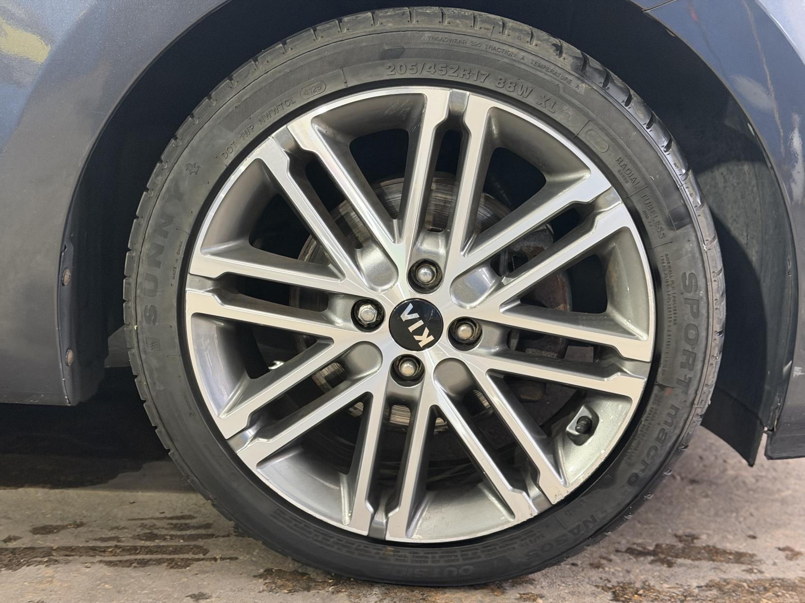 Kia Rio - Image 18