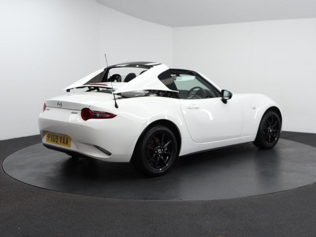 Mazda MX-5 RF - Image 12