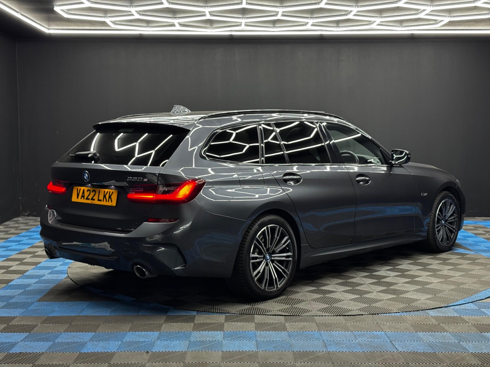 BMW 3 Series - Image 5