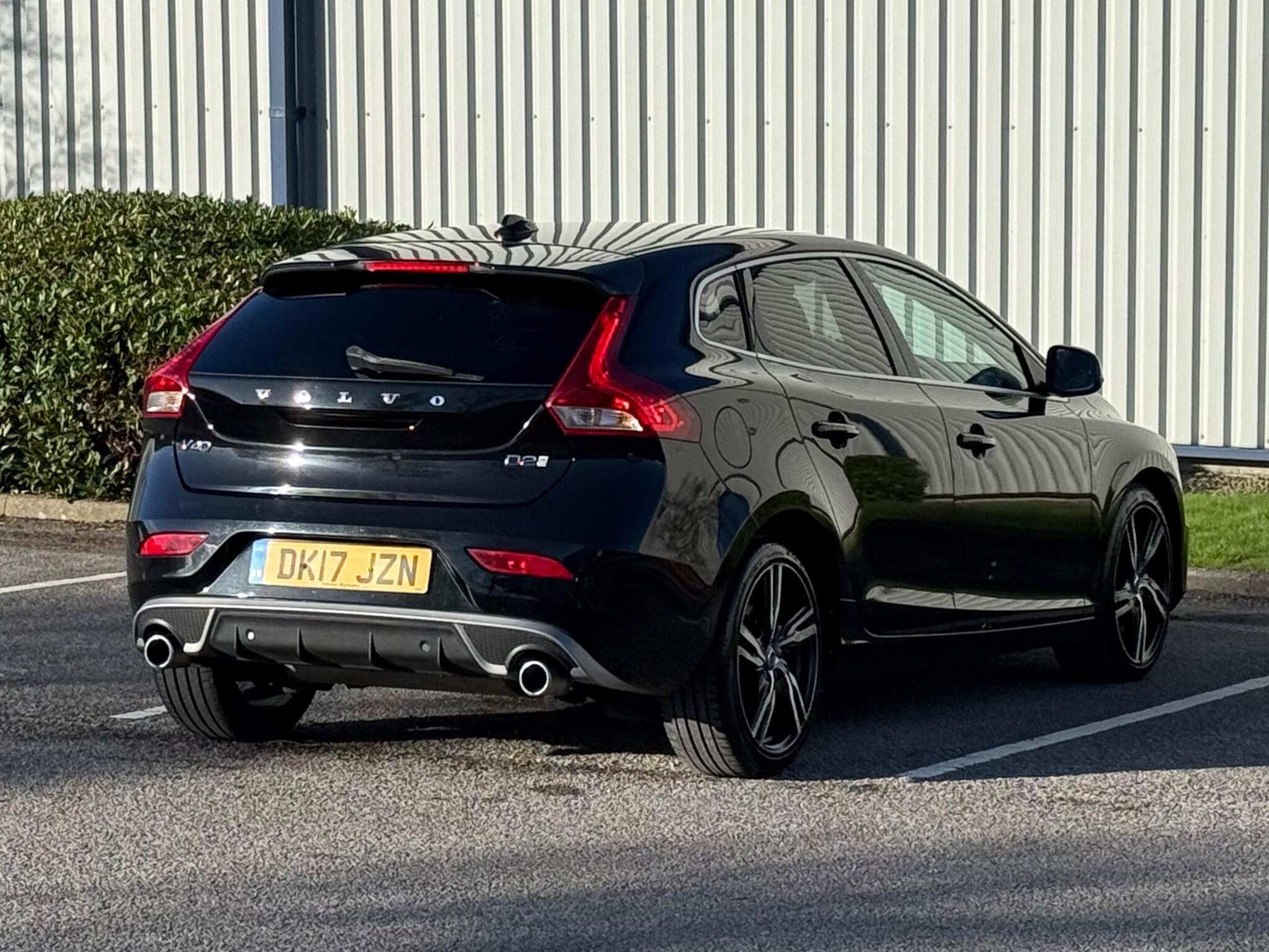Volvo V40 - Image 15