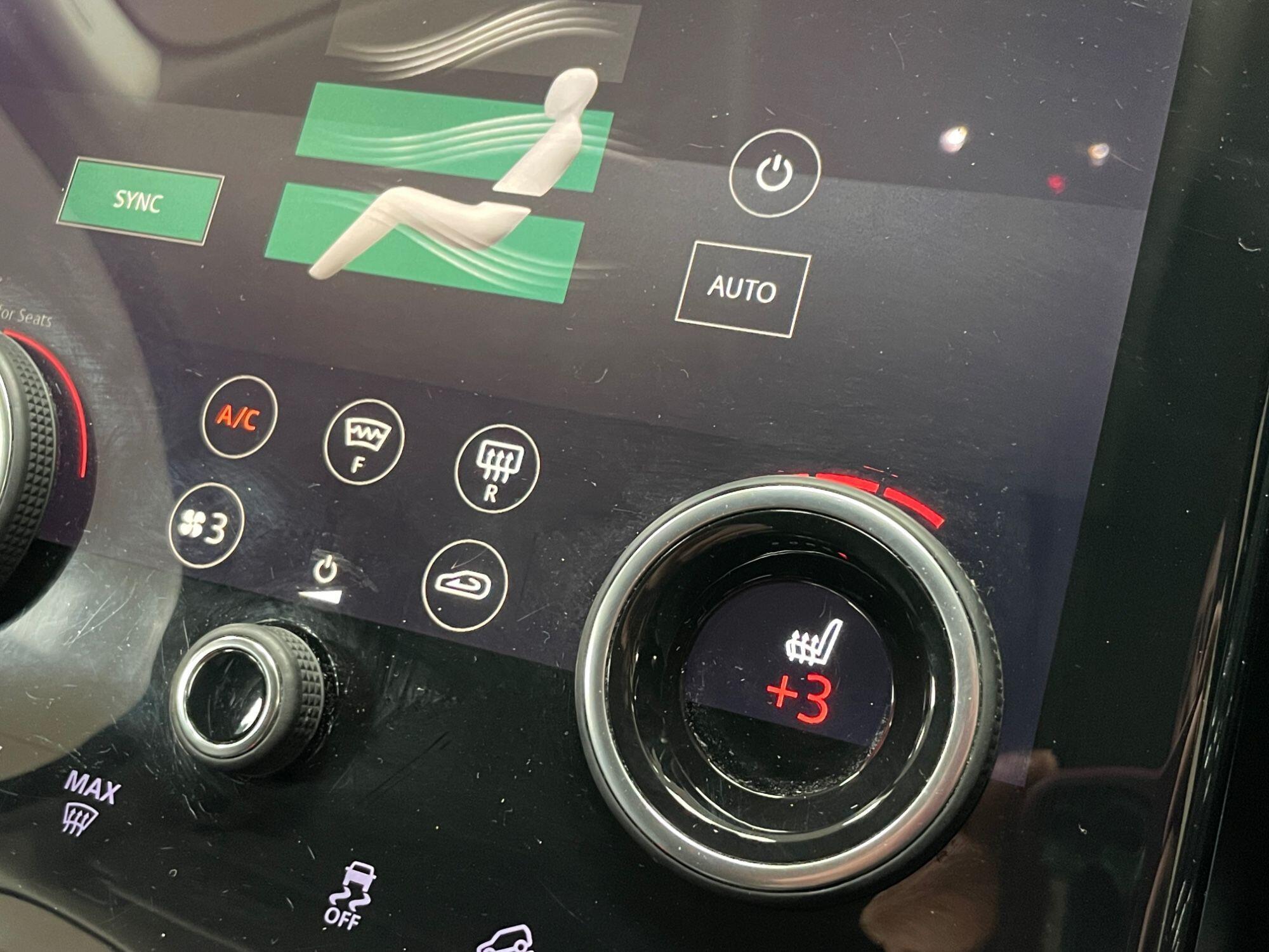 Land Rover Range Rover Velar - Image 45