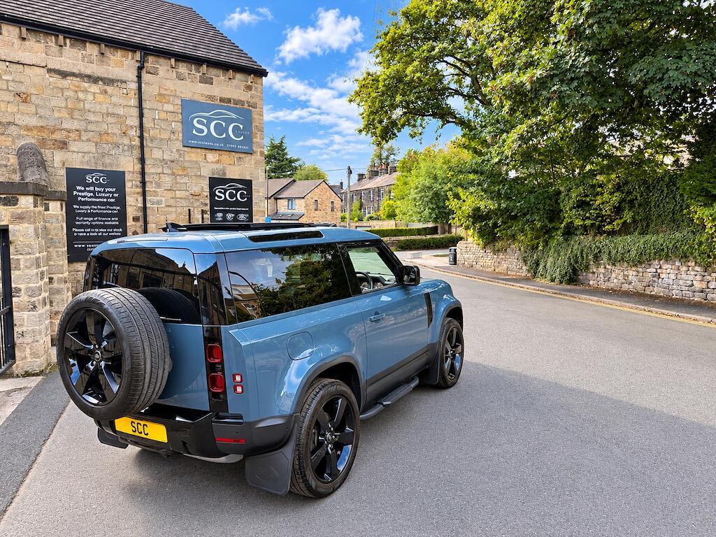Land Rover Defender 90 - Image 11