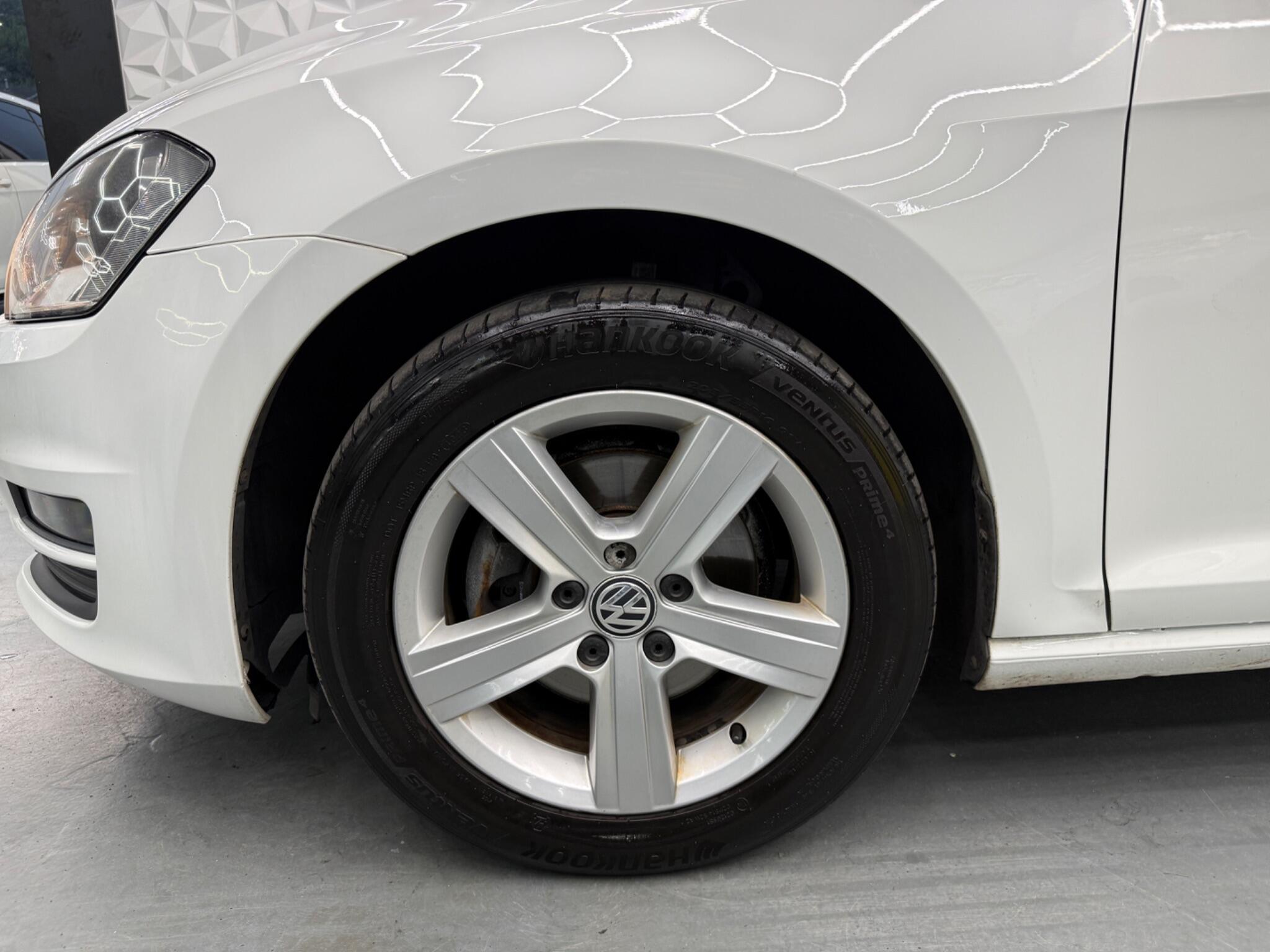 Volkswagen Golf - Image 10