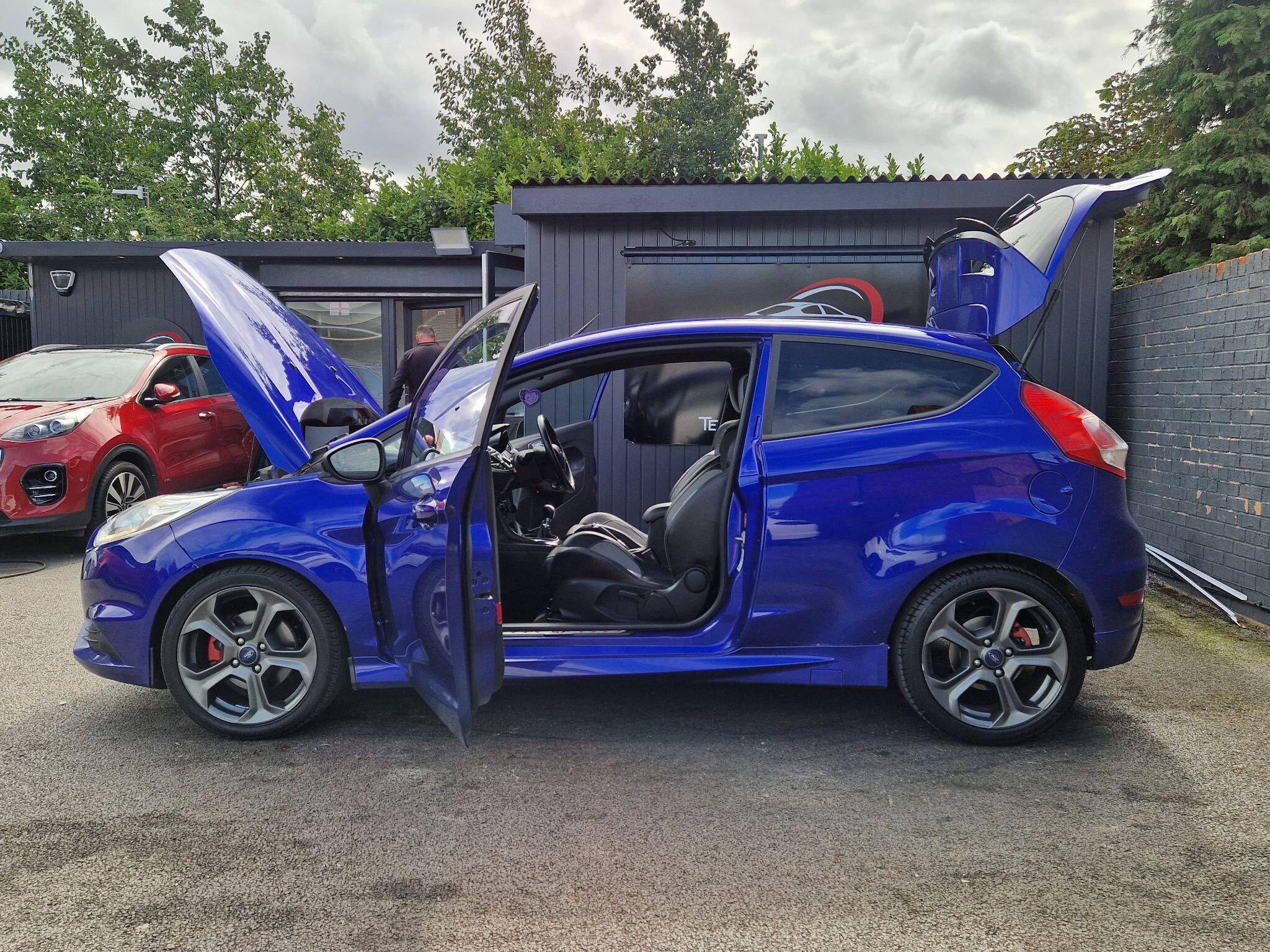 Ford Fiesta - Image 15