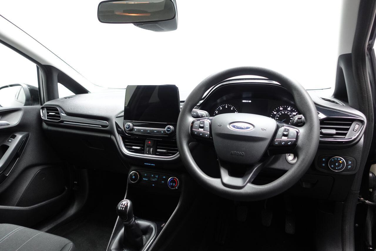 Ford Fiesta - Image 12