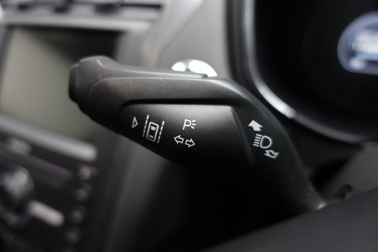 Ford Mondeo - Image 13