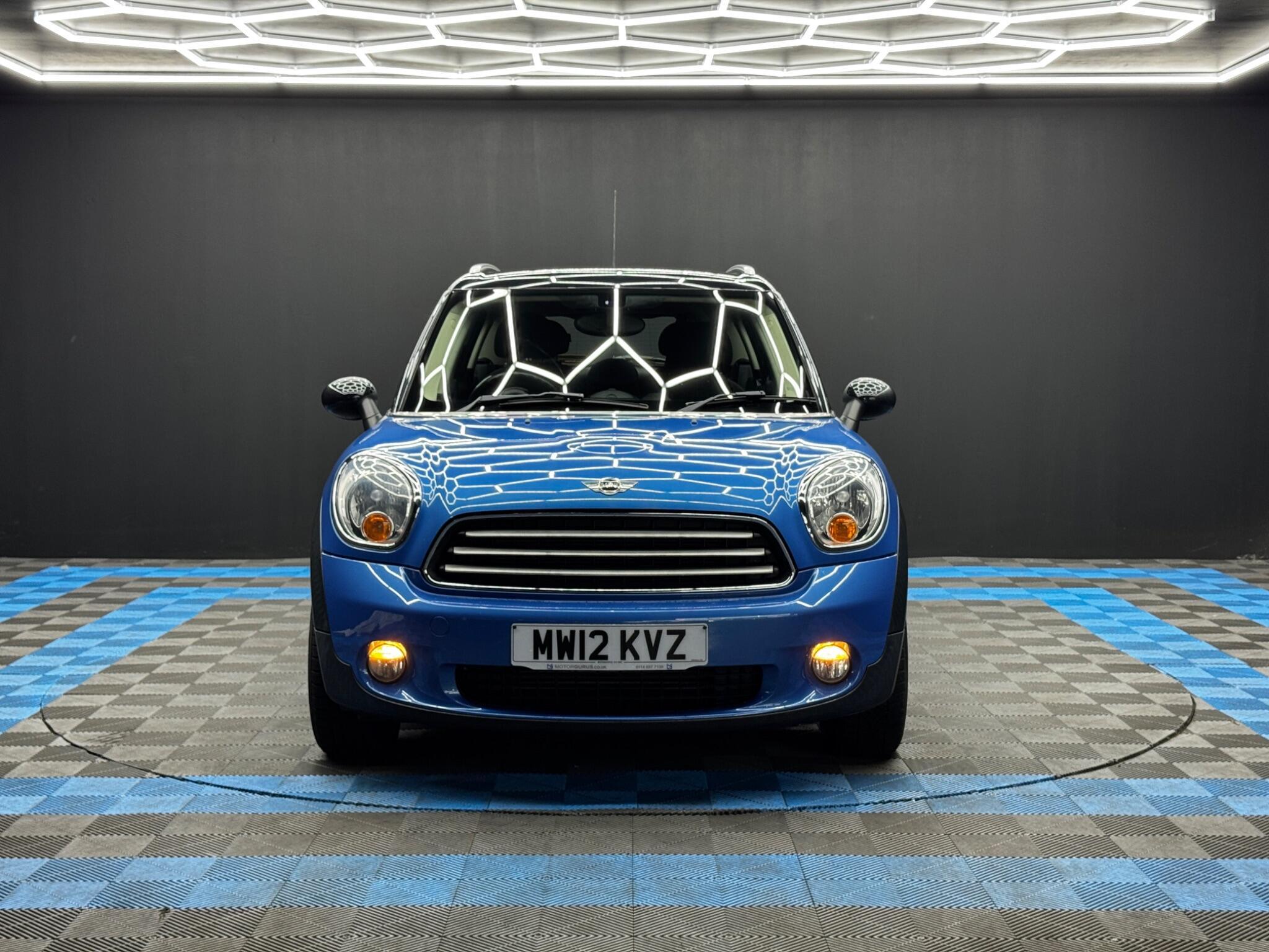 MINI Countryman - Image 2