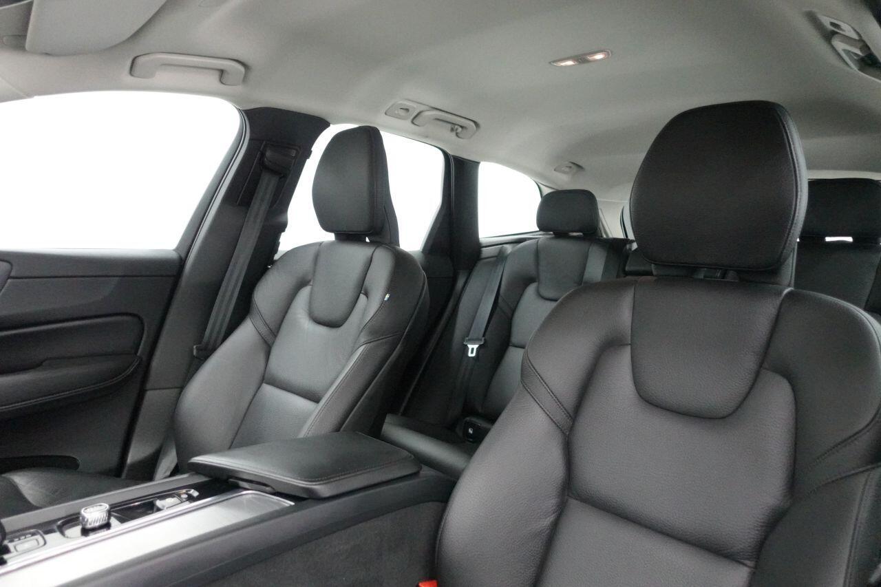 Volvo XC60 - Image 14