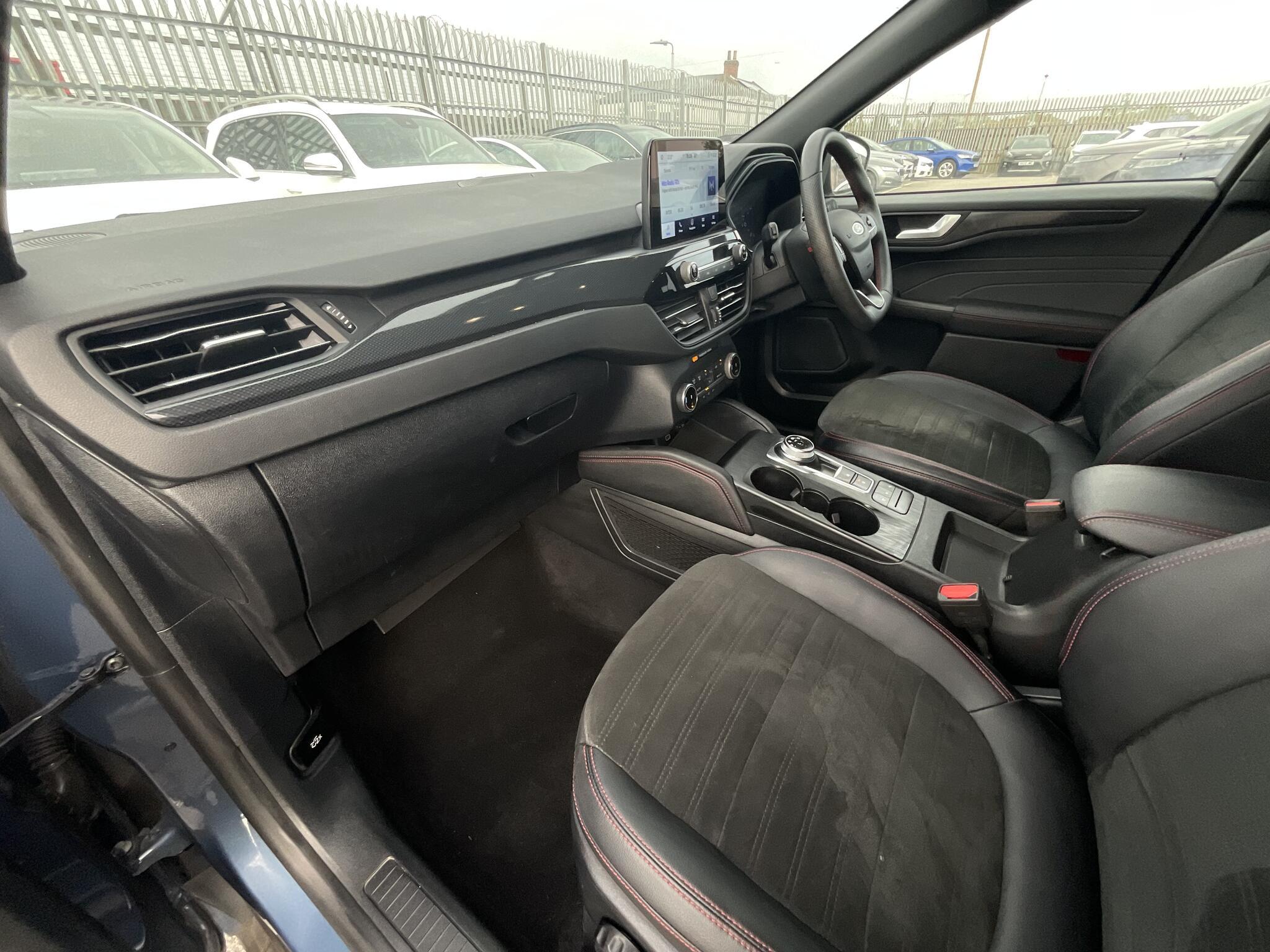 Ford Kuga - Image 16