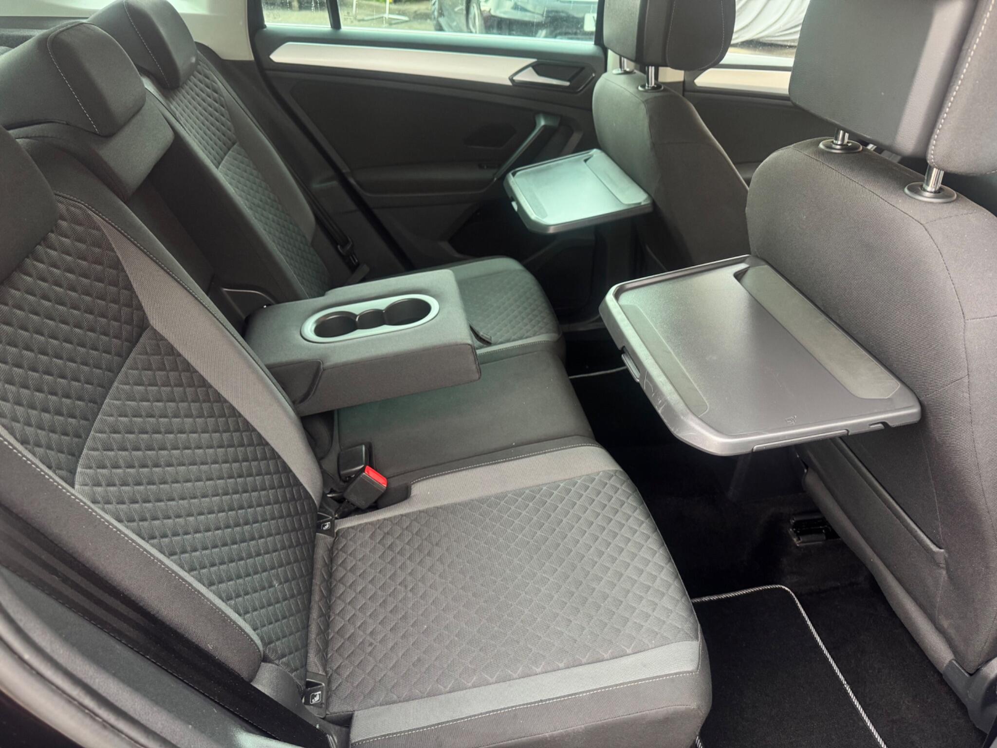 Volkswagen Tiguan - Image 32