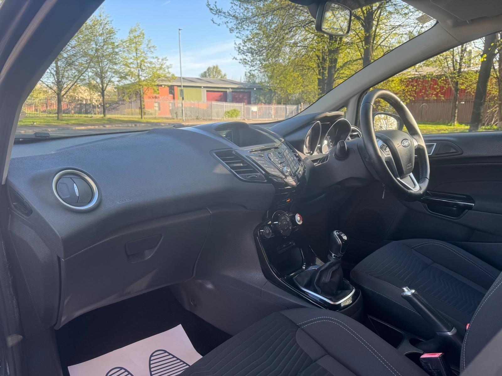 Ford Fiesta - Image 21