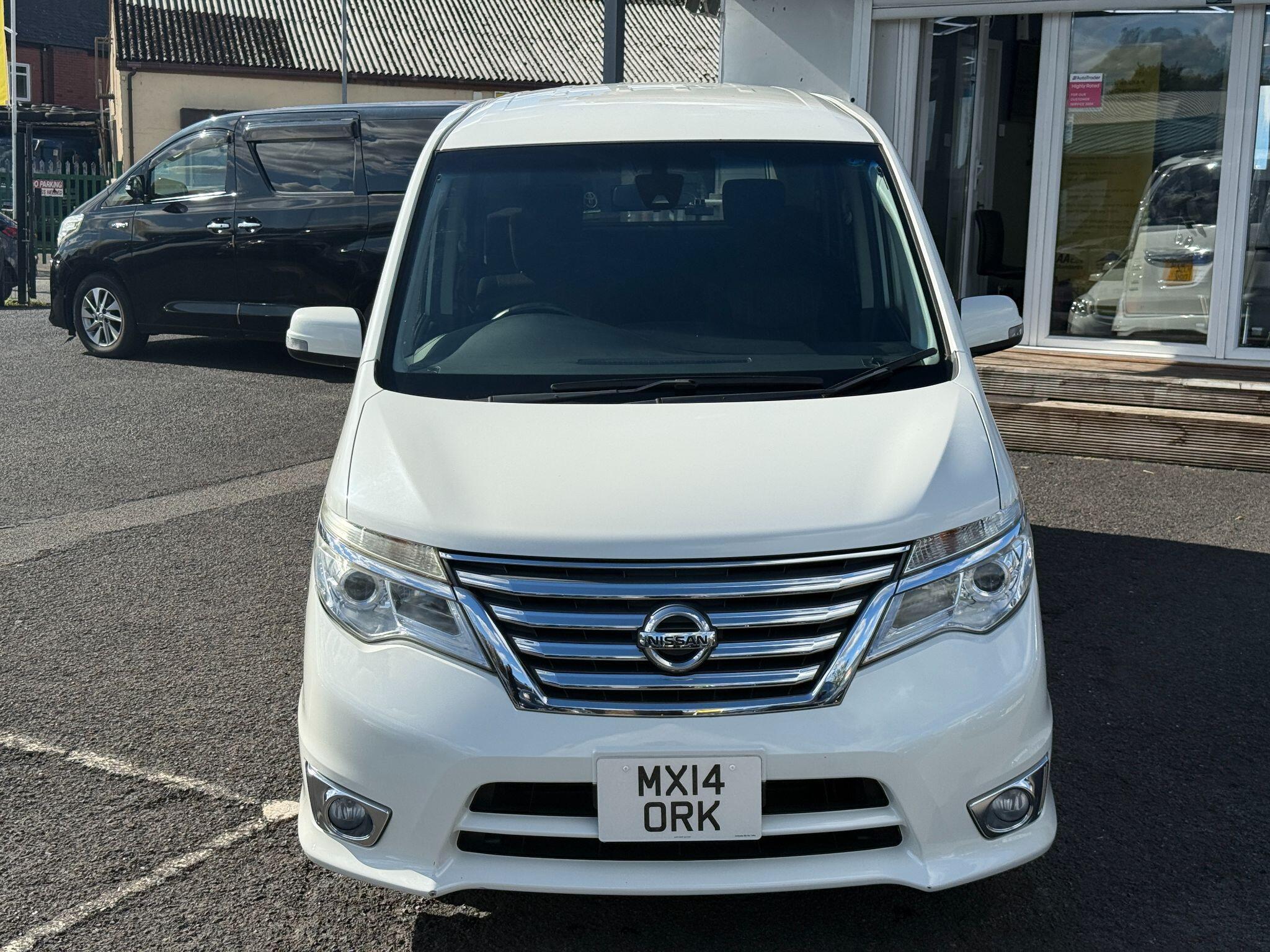 Nissan Serena - Image 9