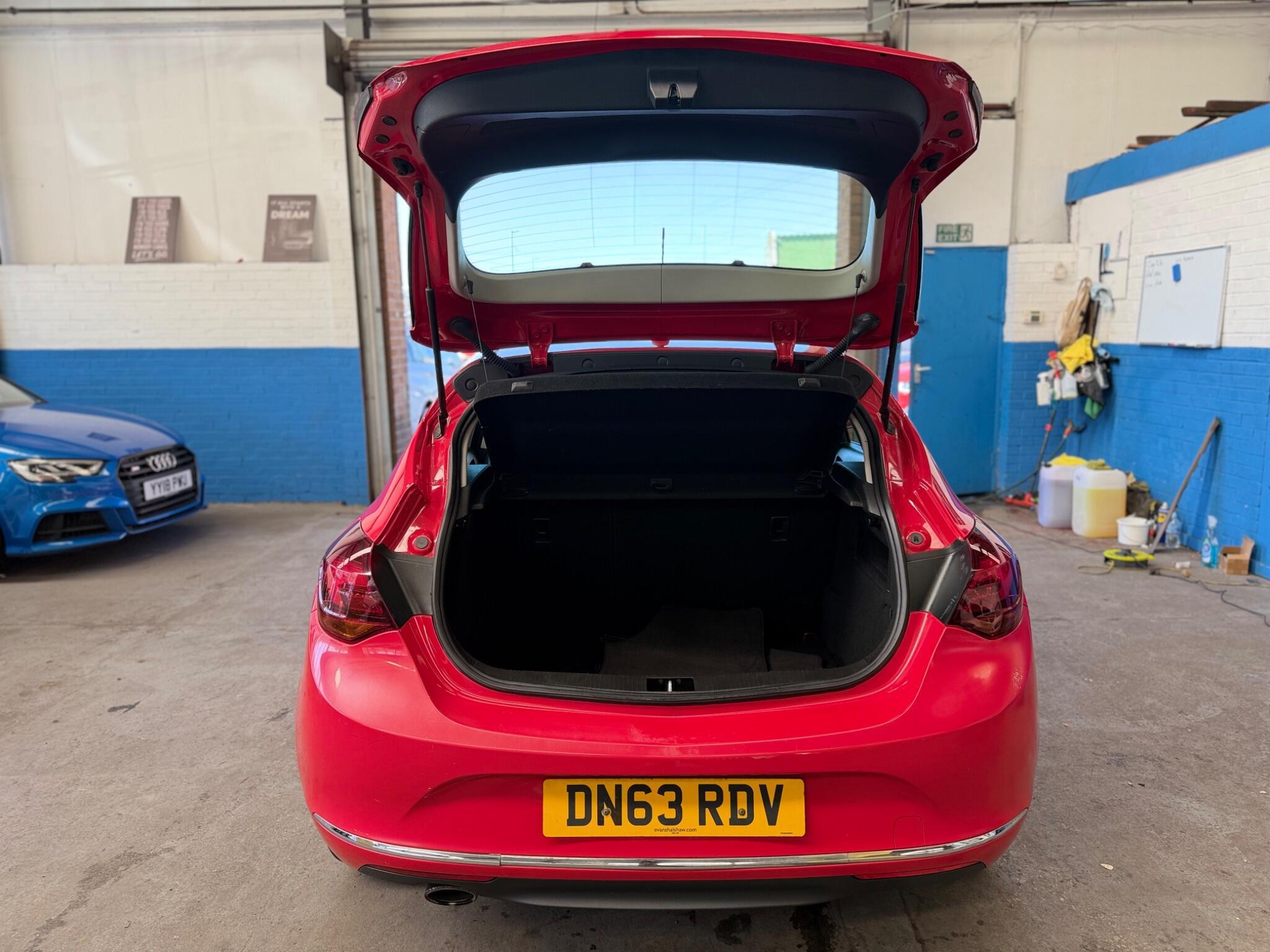 Vauxhall Astra - Image 31