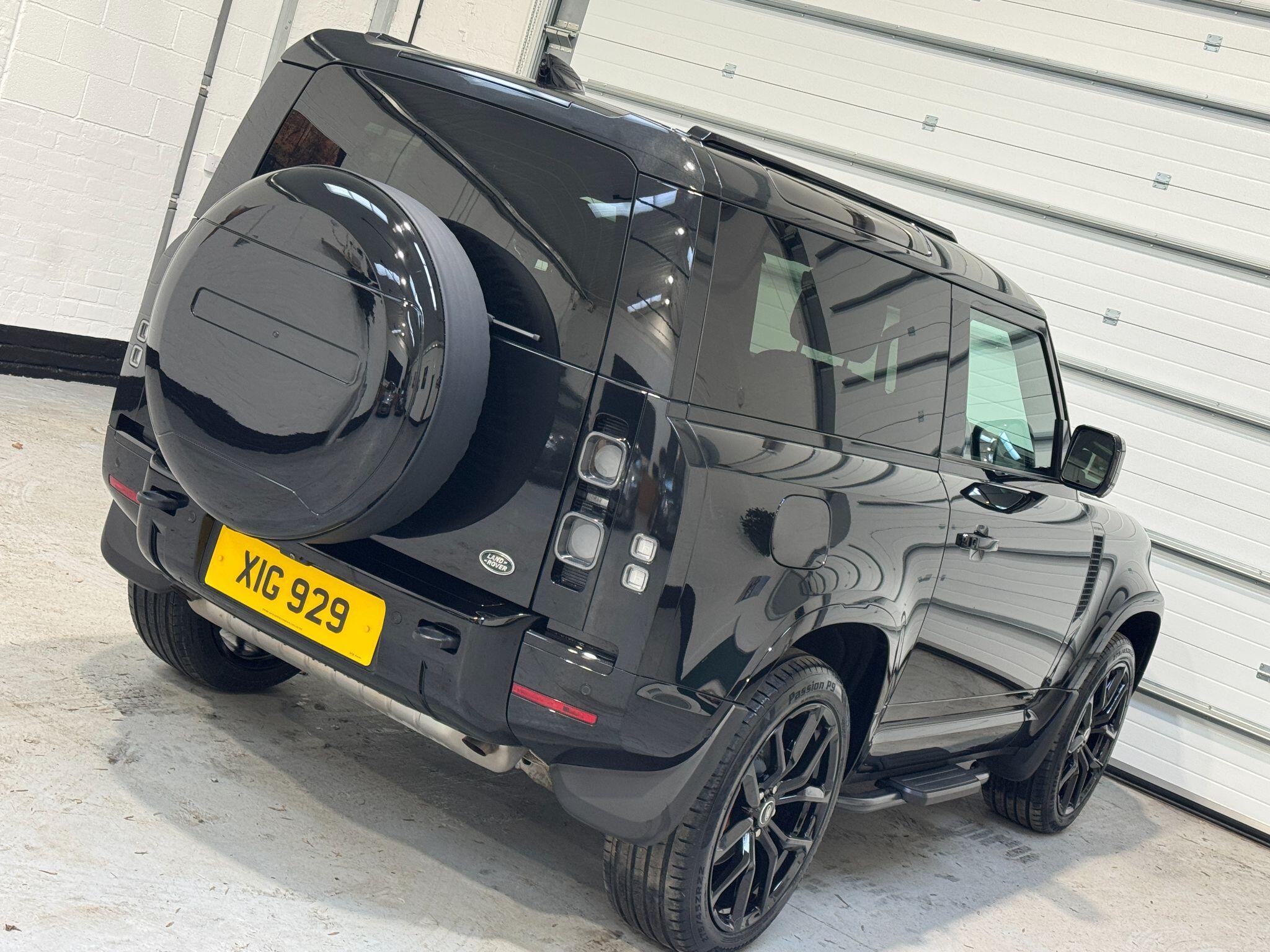 Land Rover Defender 90 - Image 37