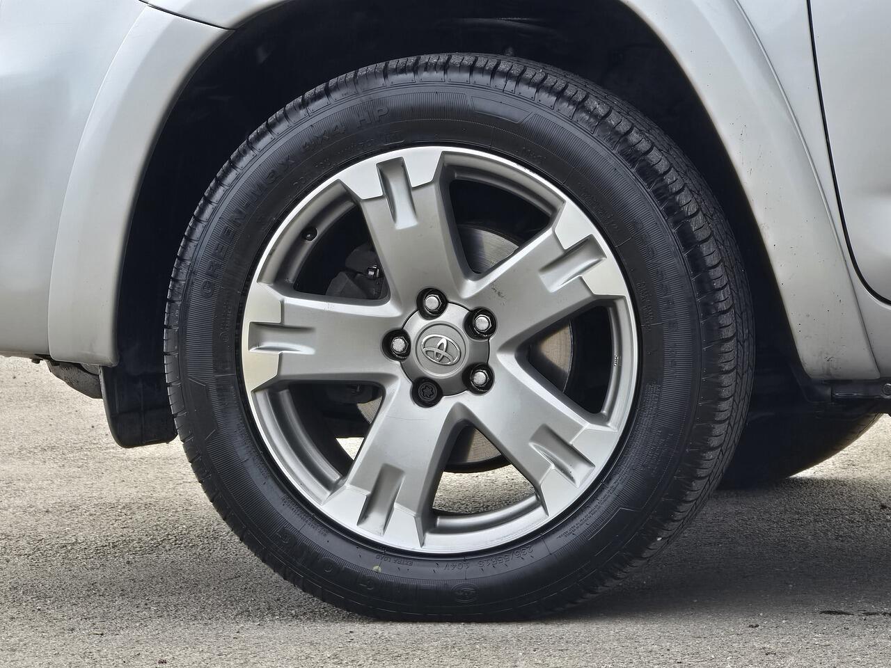 Toyota RAV4 - Image 26