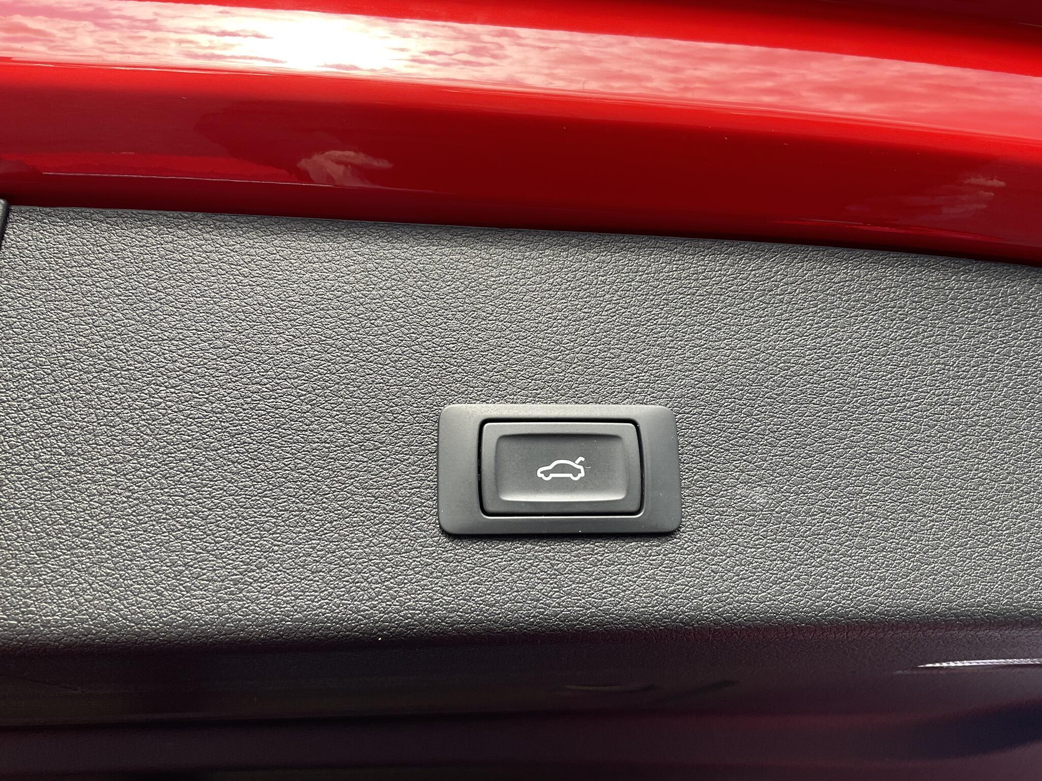 Audi E-Tron - Image 20