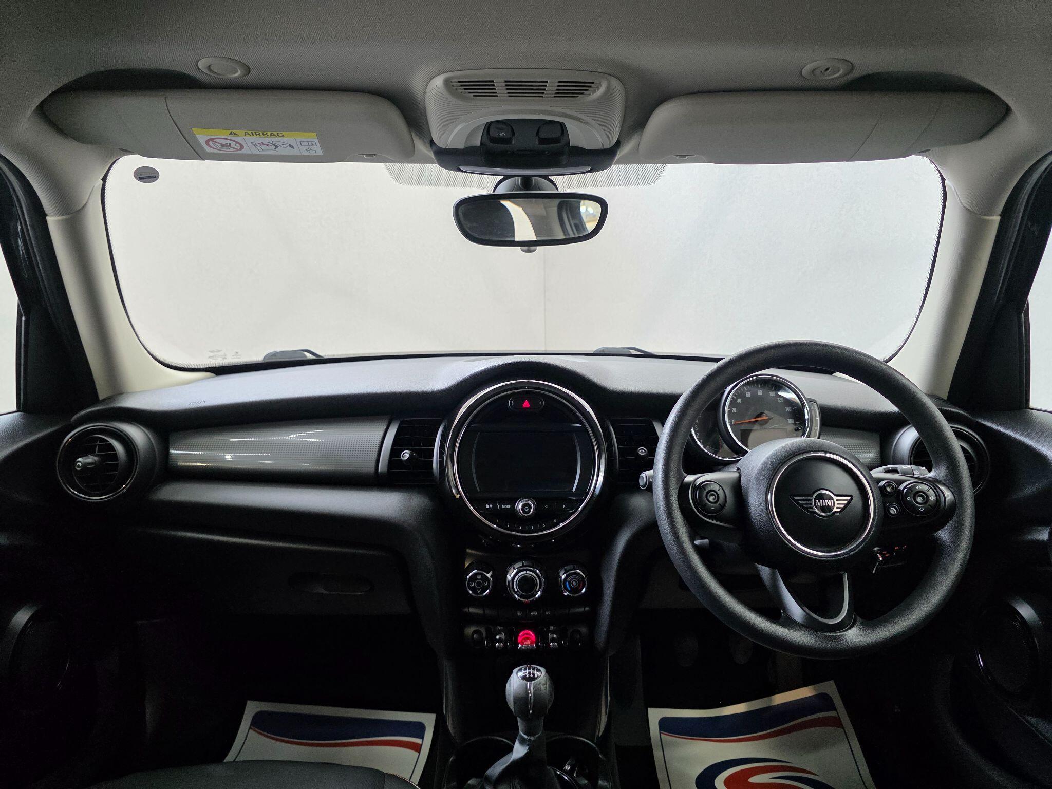 MINI Hatch - Image 12