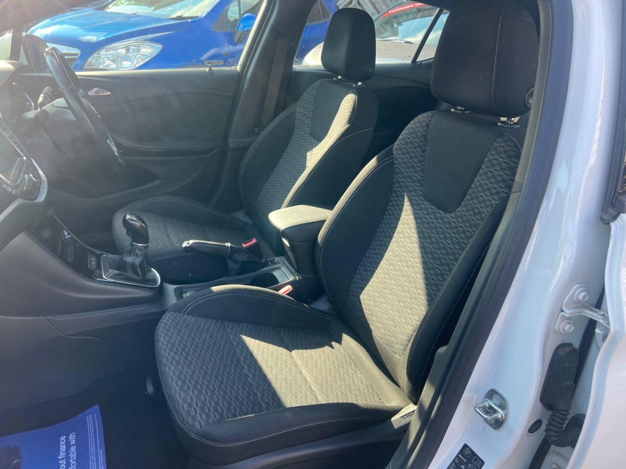 Vauxhall Astra - Image 17