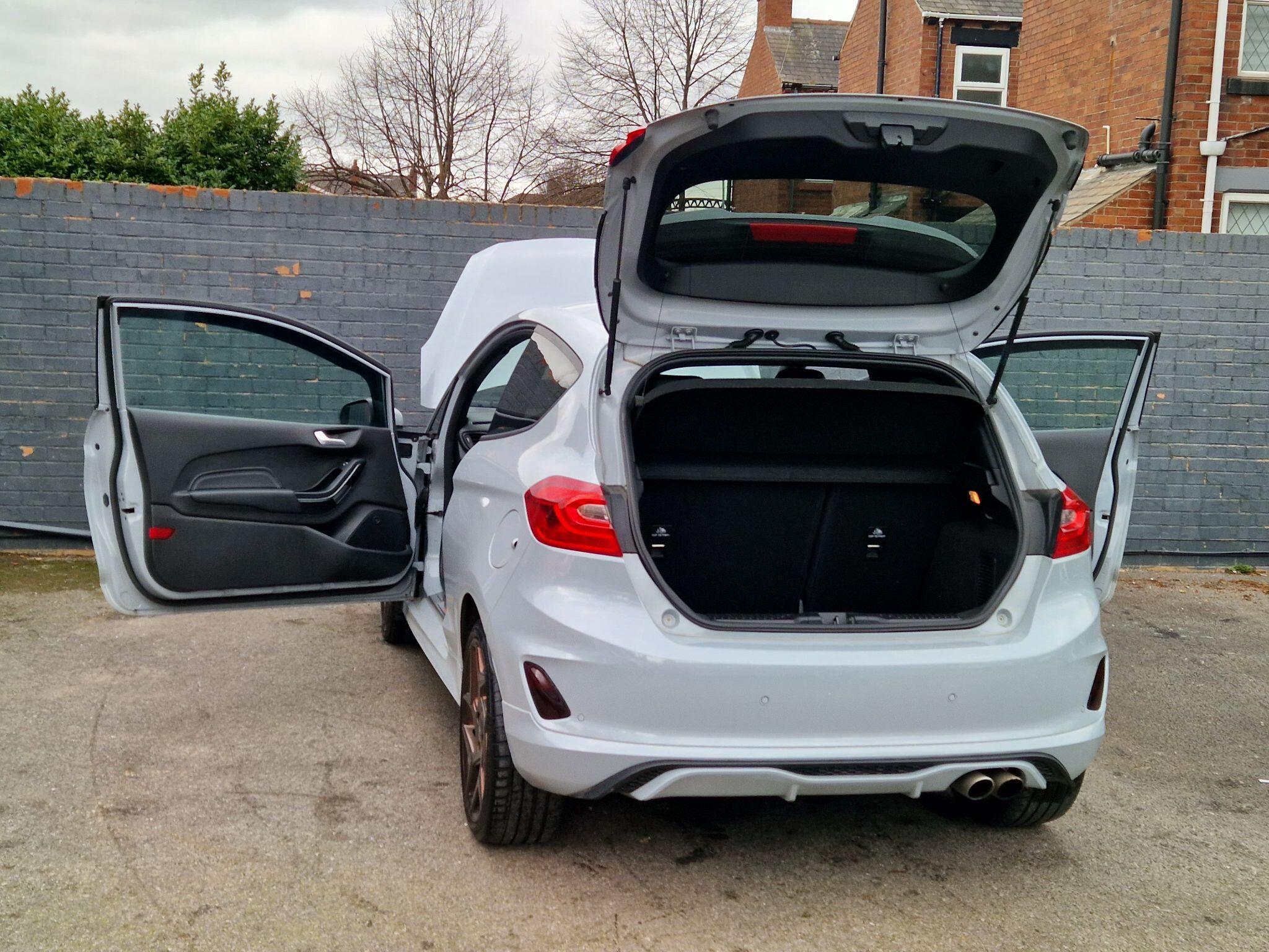 Ford Fiesta - Image 13