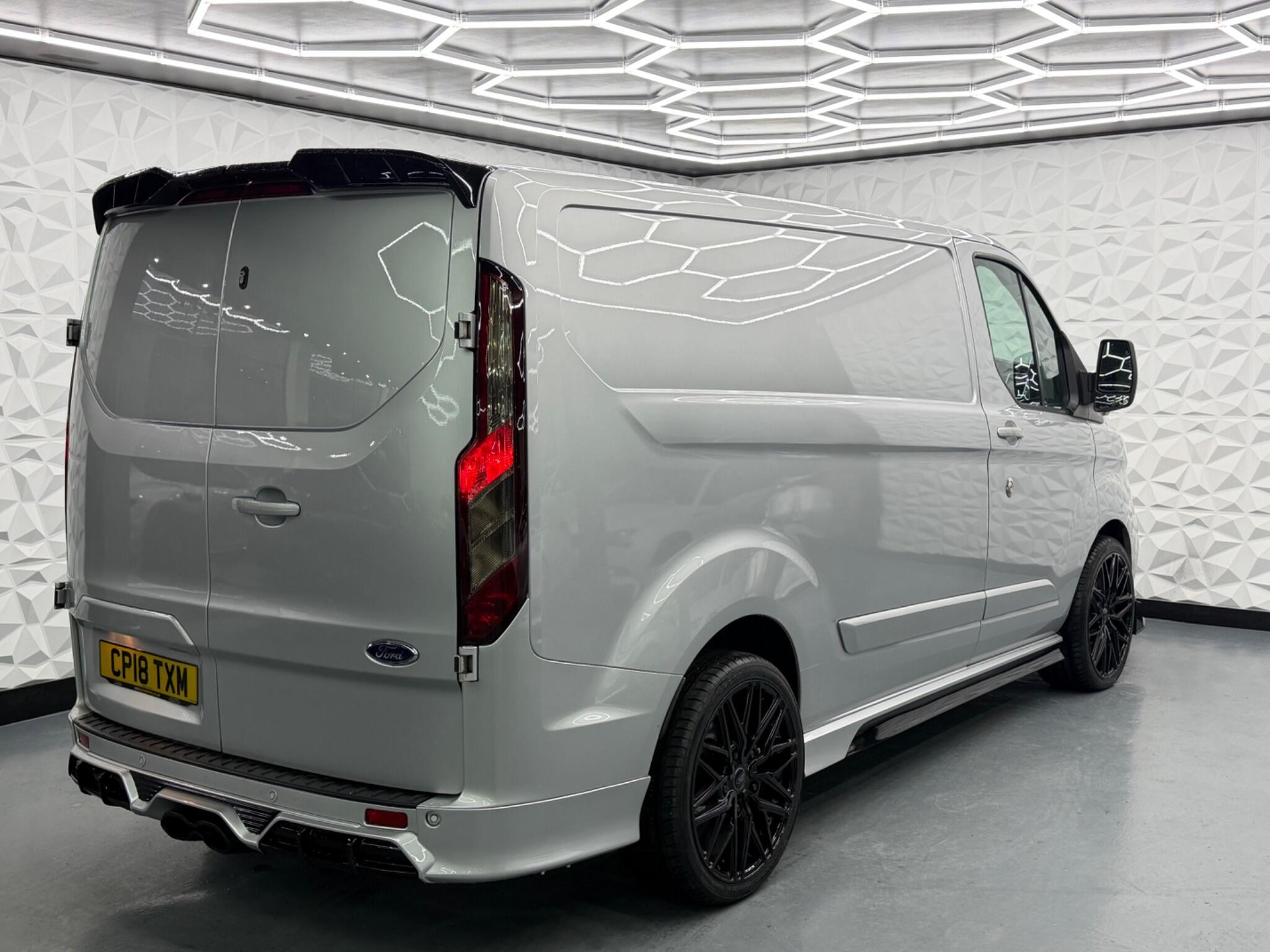 Ford Transit Custom - Image 10