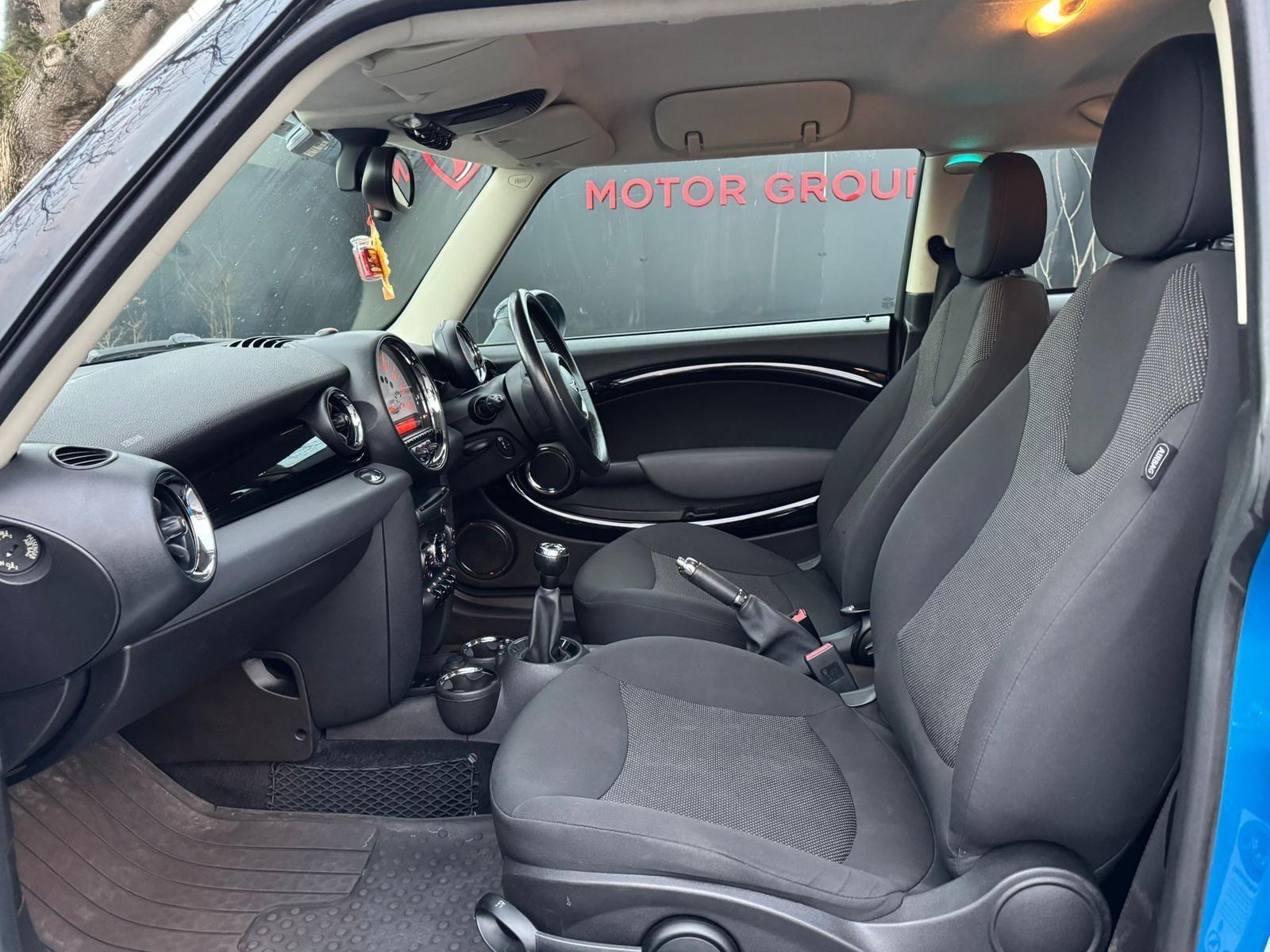 MINI Hatch - Image 32