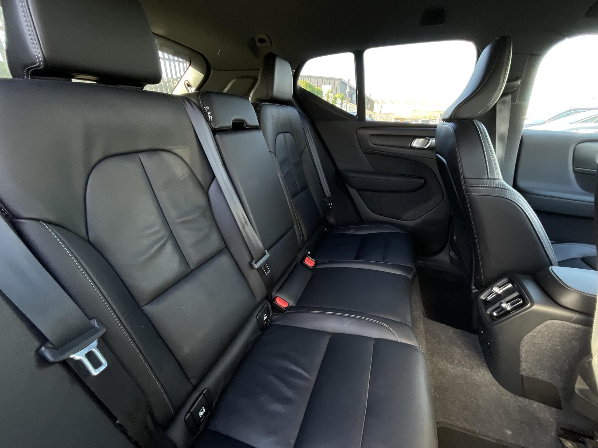 Volvo XC40 - Image 11