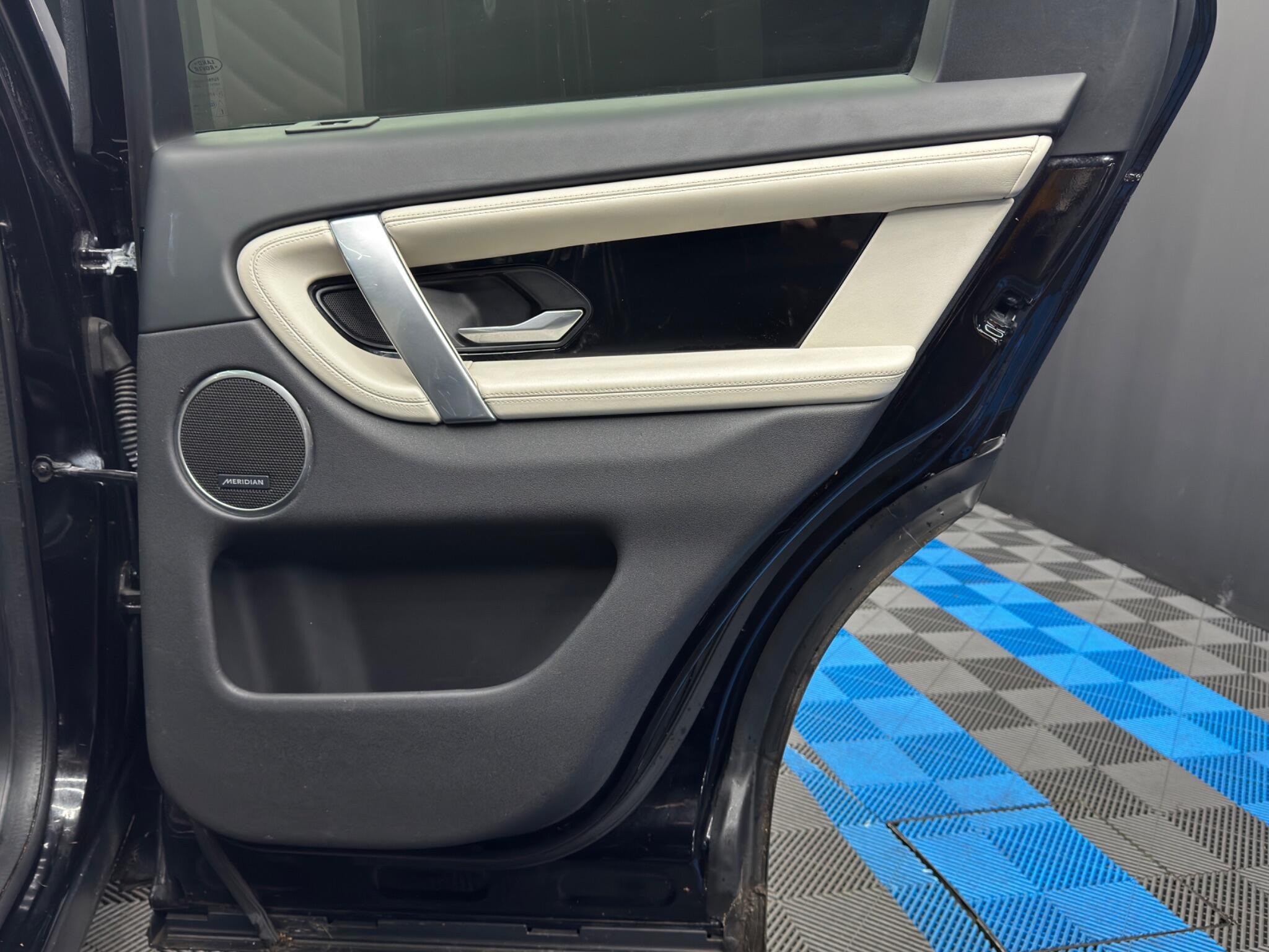 Land Rover DISCOVERY SPORT - Image 30