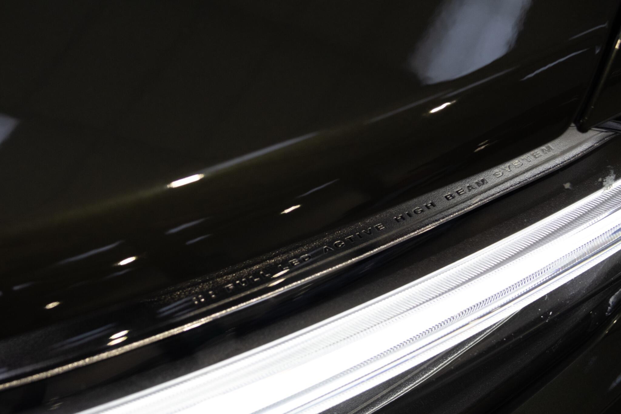 Volvo V60 CROSS COUNTRY - Image 9