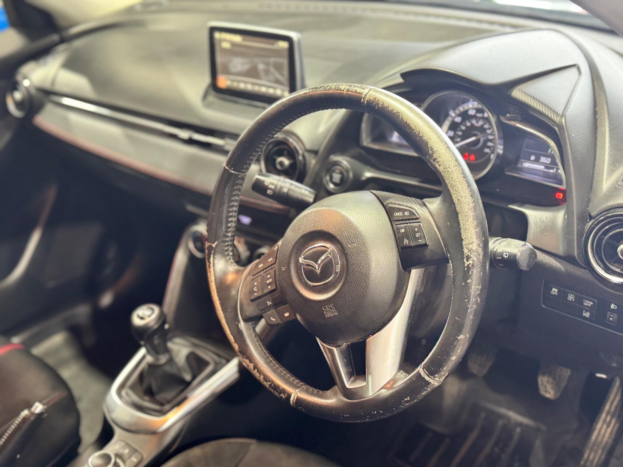 Mazda MAZDA2 - Image 10