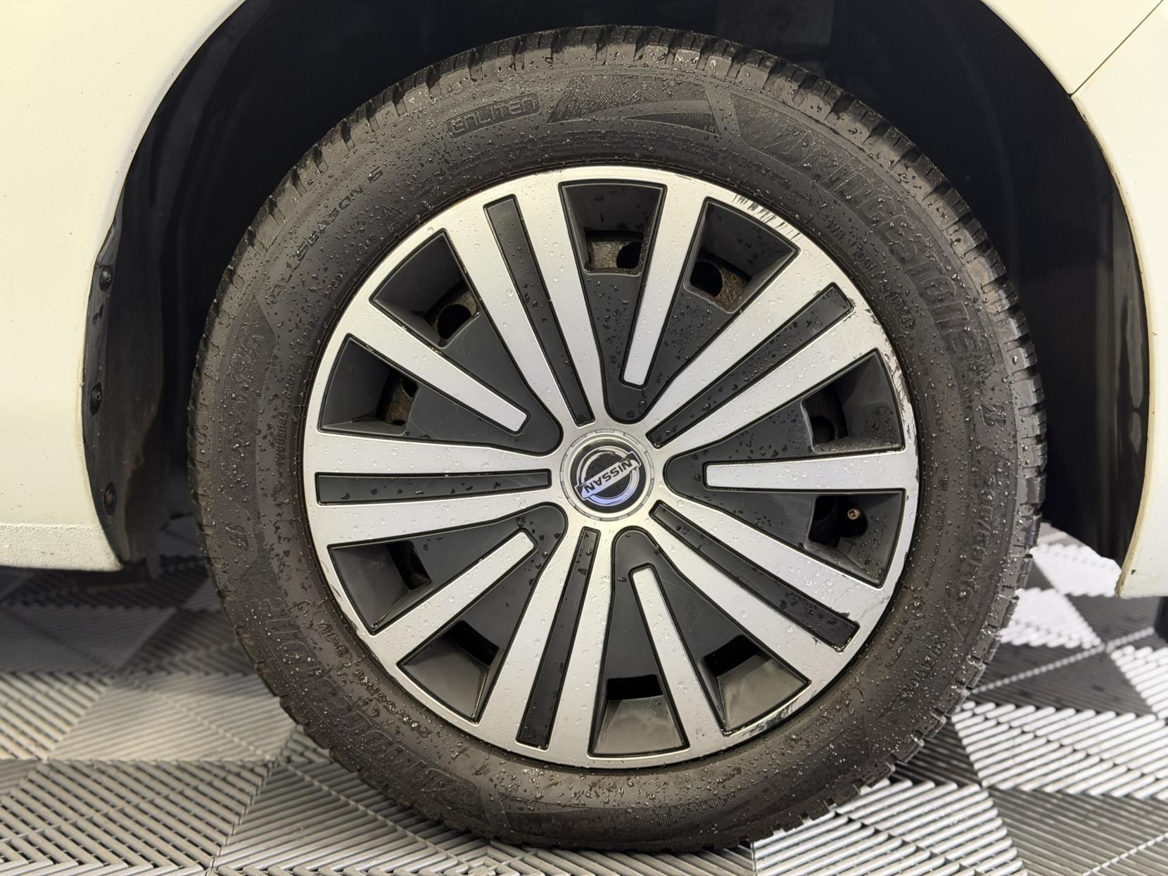 Nissan Leaf - Image 16