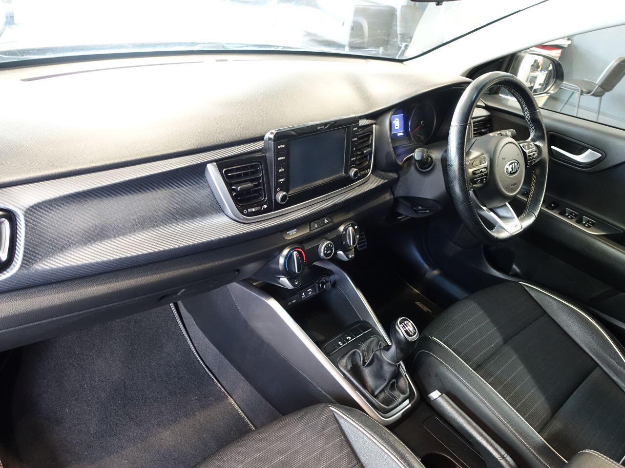 Kia Rio - Image 11