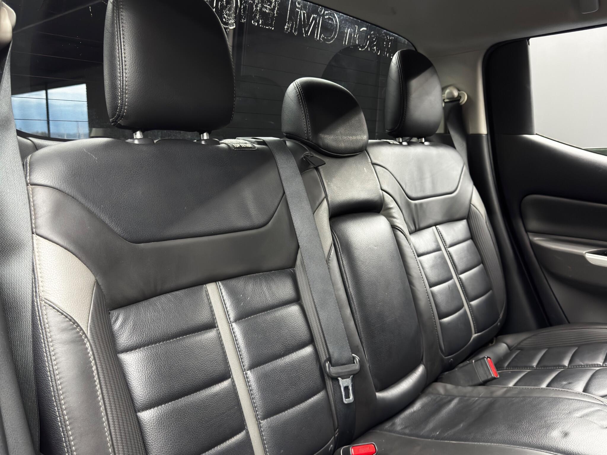 Mitsubishi L200 - Image 15