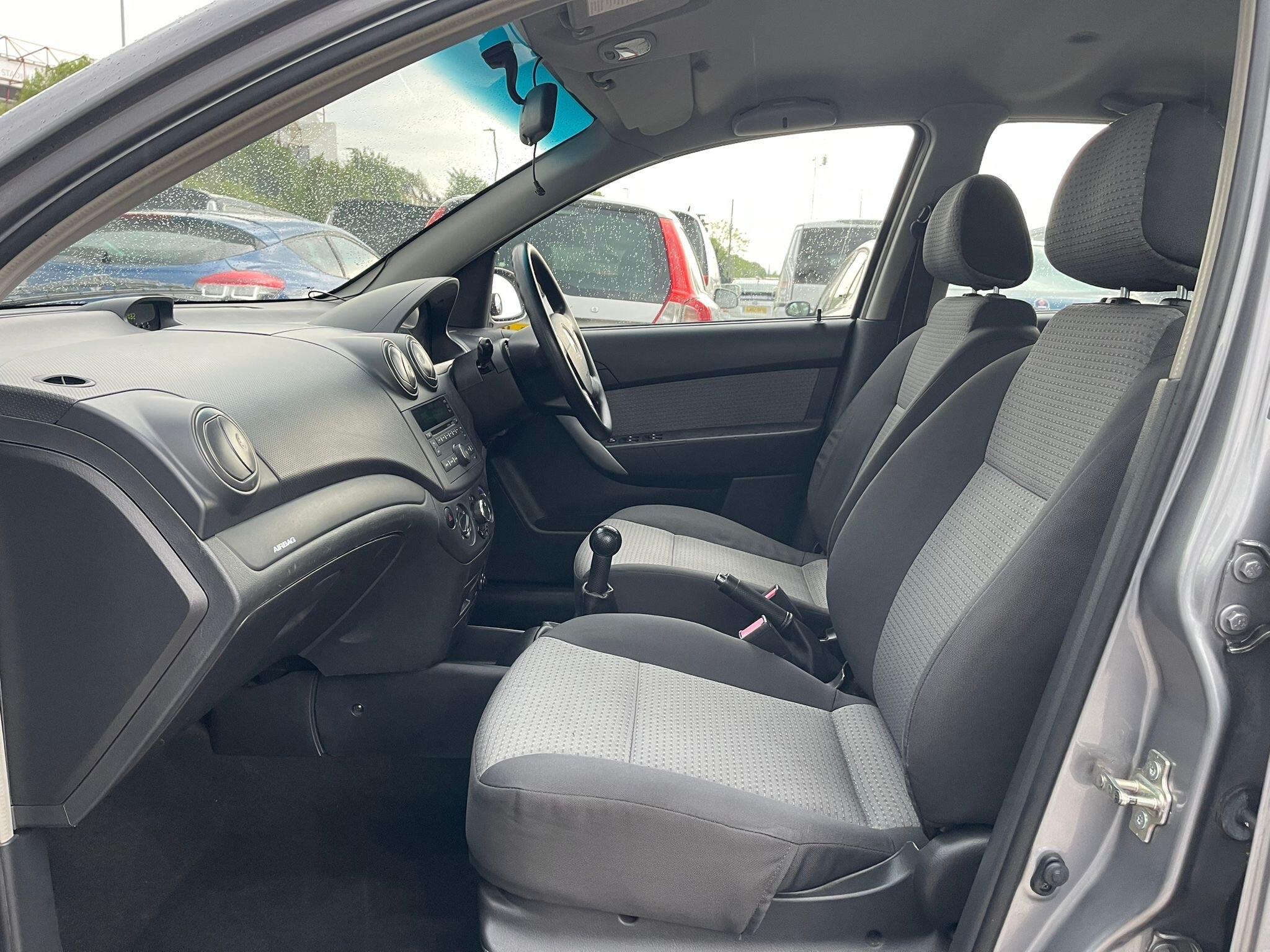 Chevrolet Aveo - Image 10