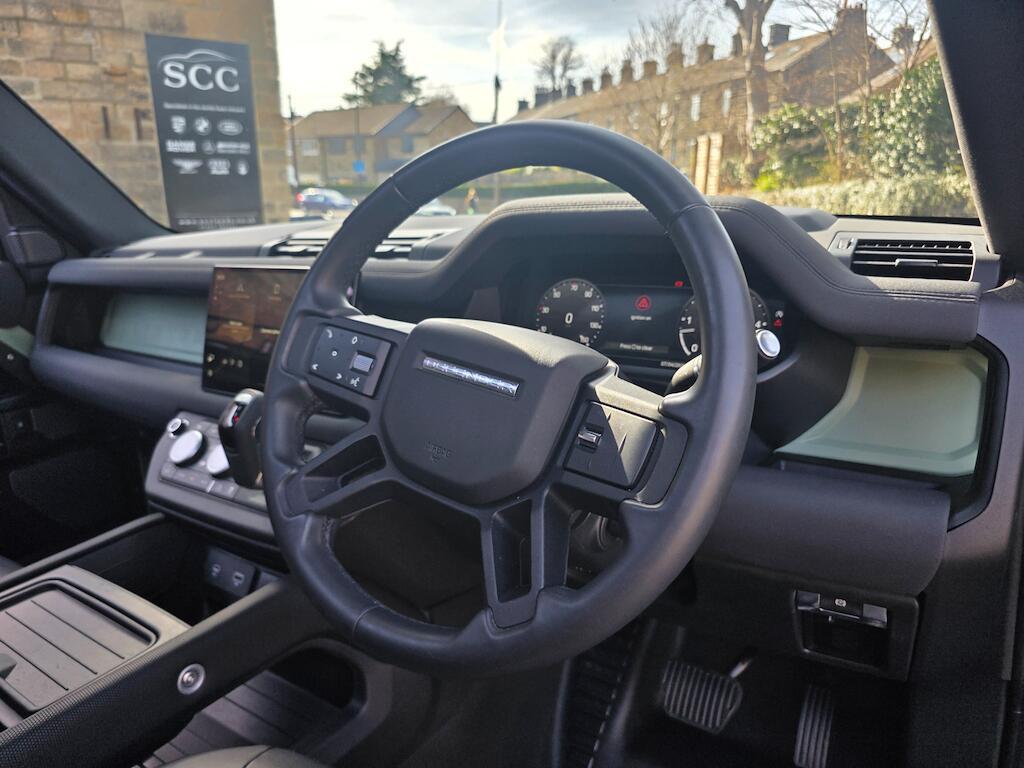 Land Rover Defender 90 - Image 34